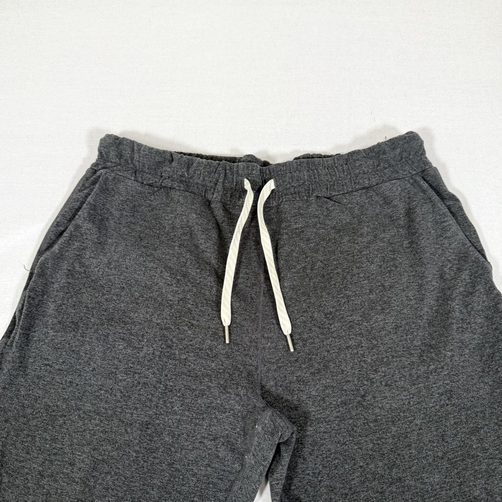 Vuori Vuori Pants Womens M Gray Performance Jogger Cropped Knit Slim Inseam 26 in Tapered Pockets Elastic Waist Jogger Athleisure Winter Size 32" / US 10 / IT 46 - 2 Thumbnail