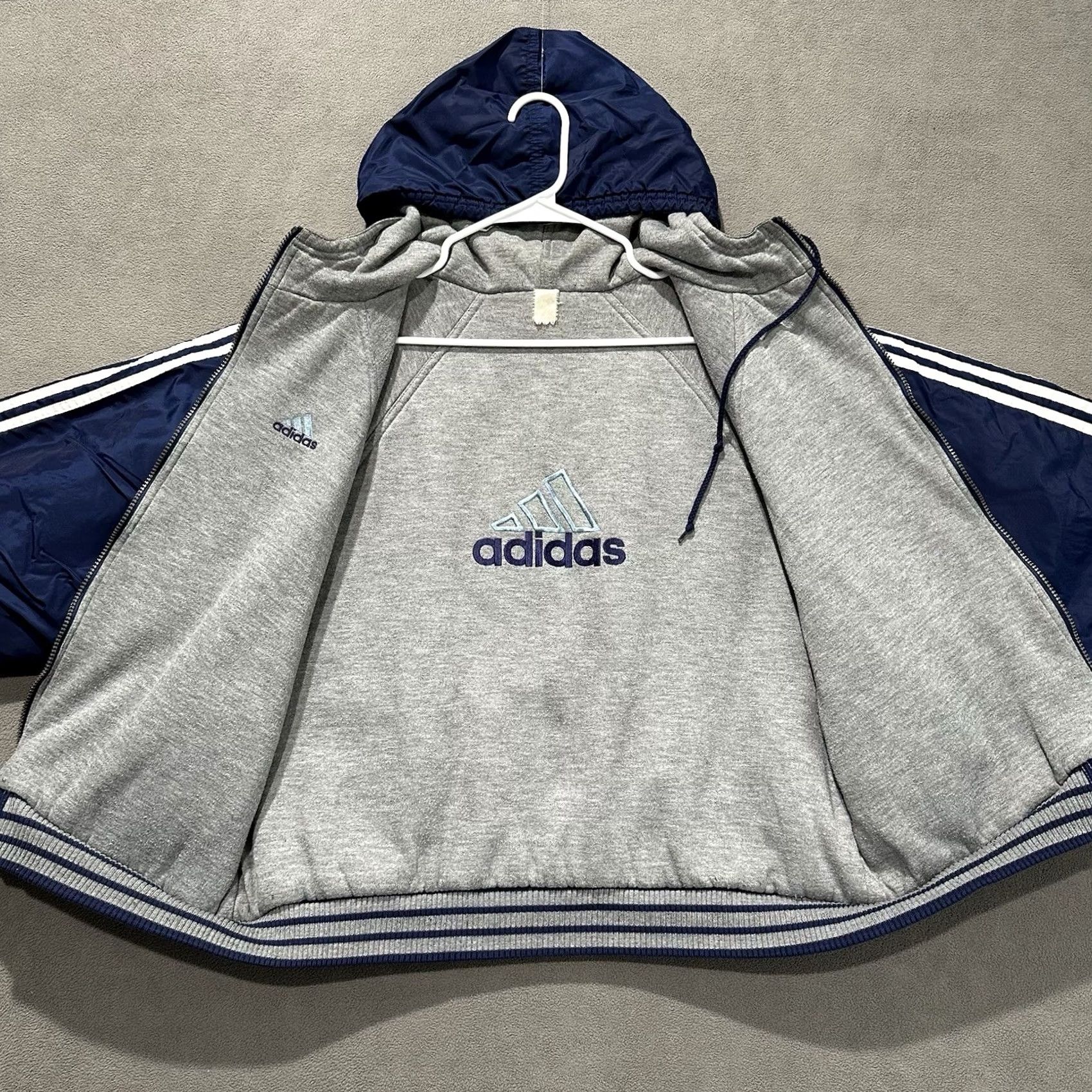 Adidas VINTAGE adidas Windbreaker Jacket Men M Blue Hooded Full Zip Reversible 90s Striped Size US M / EU 48-50 / 2 - 3 Thumbnail