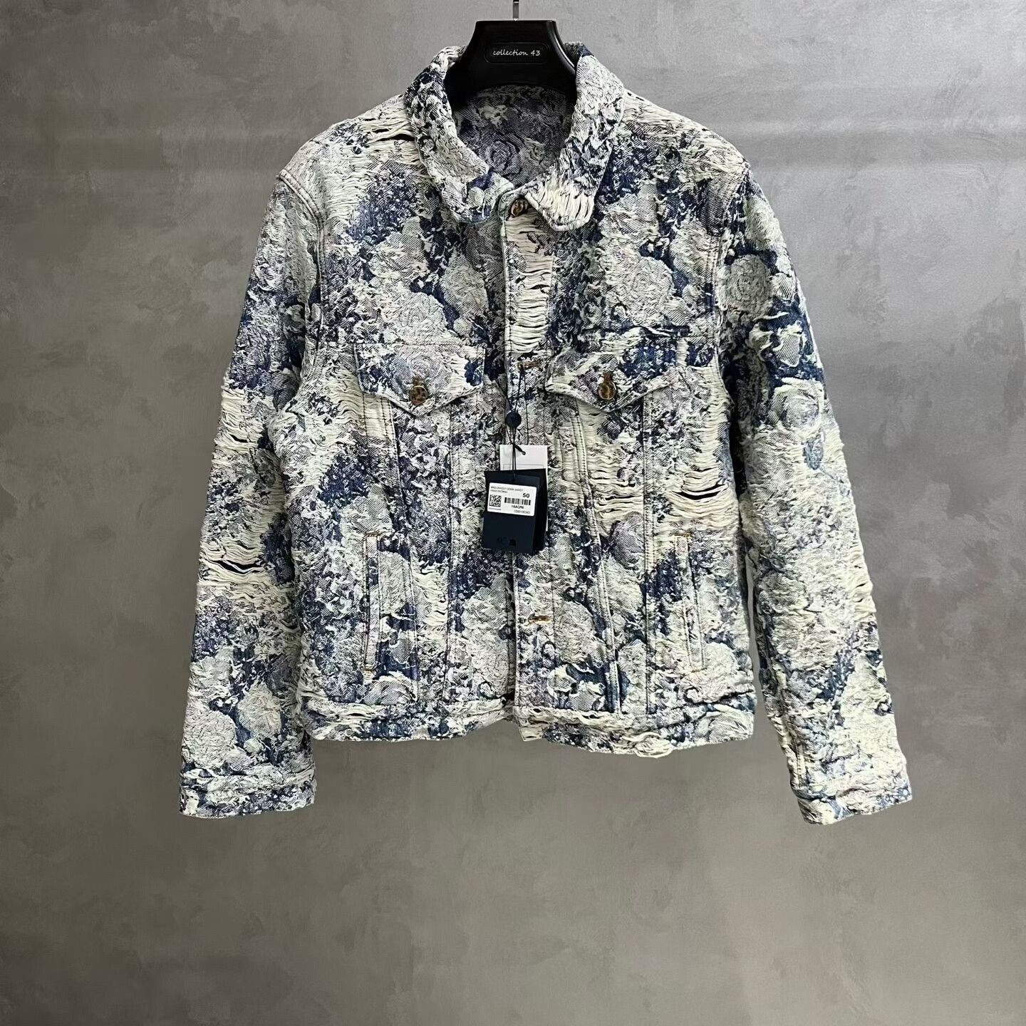 Louis Vuitton blue floral print long sleeve denim jacket Size US L / EU 52-54 / 3 - 1 Thumbnail
