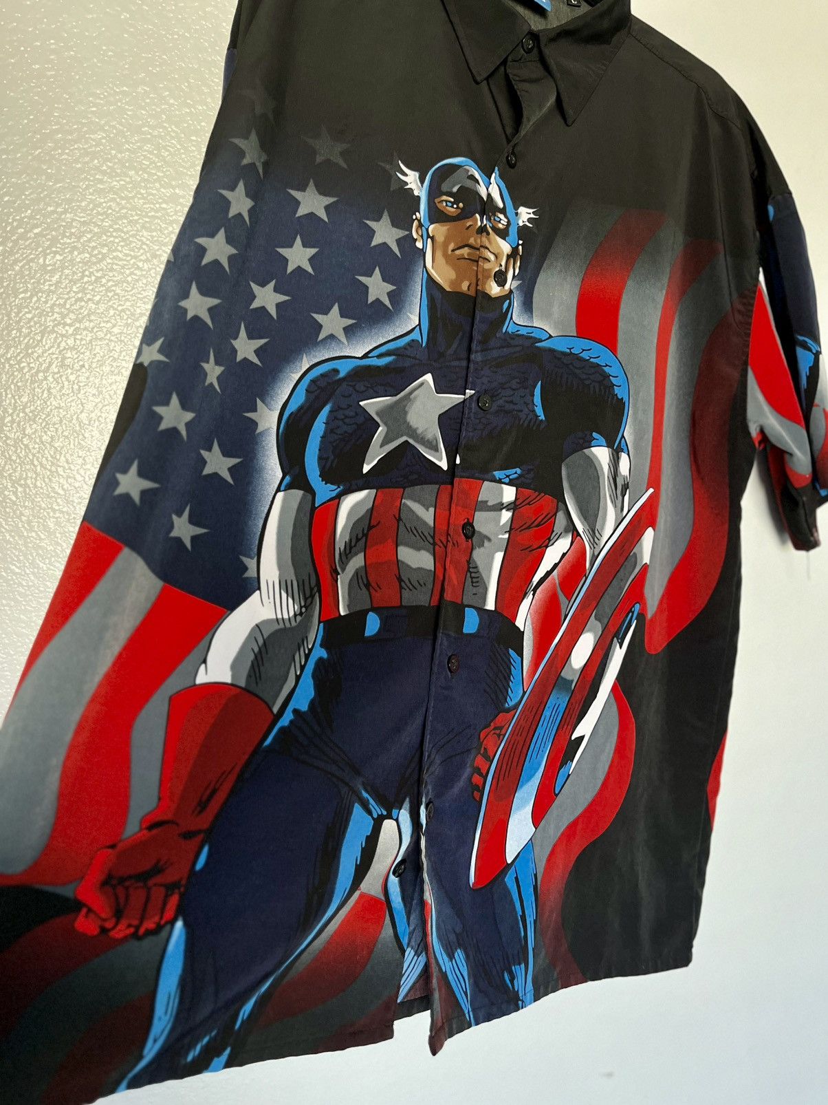Marvel Comics 2002 Marvel Comics CAPTAIN AMERICA shirt, Black, Vintage Size US L / EU 52-54 / 3 - 6 Thumbnail