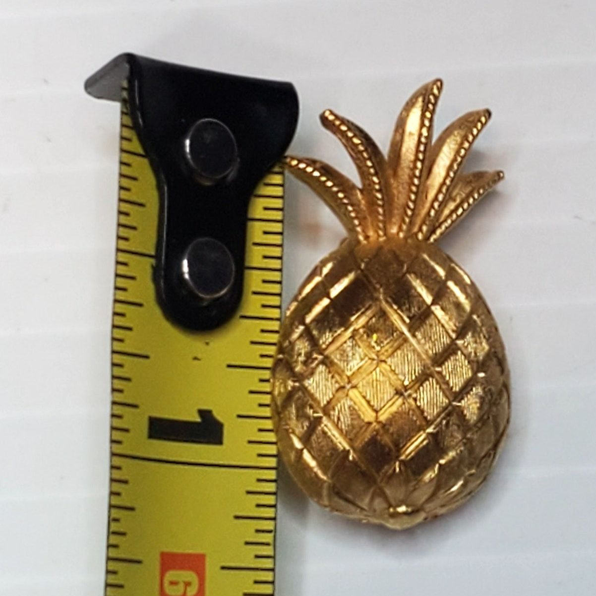 Other Vtg Crown Trifari Mini 1" Pineapple Gold Tone Scatter Pin Size ONE SIZE - 4 Thumbnail