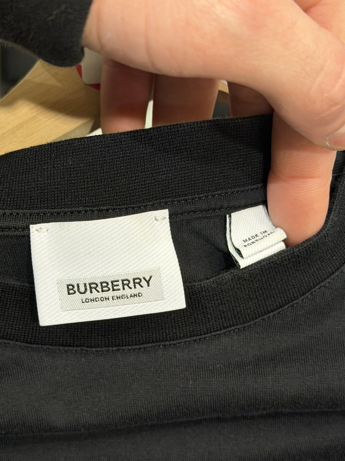 Burberry Burberry Shark Risk Tee - Black Size US L / EU 52-54 / 3 - 3 Thumbnail