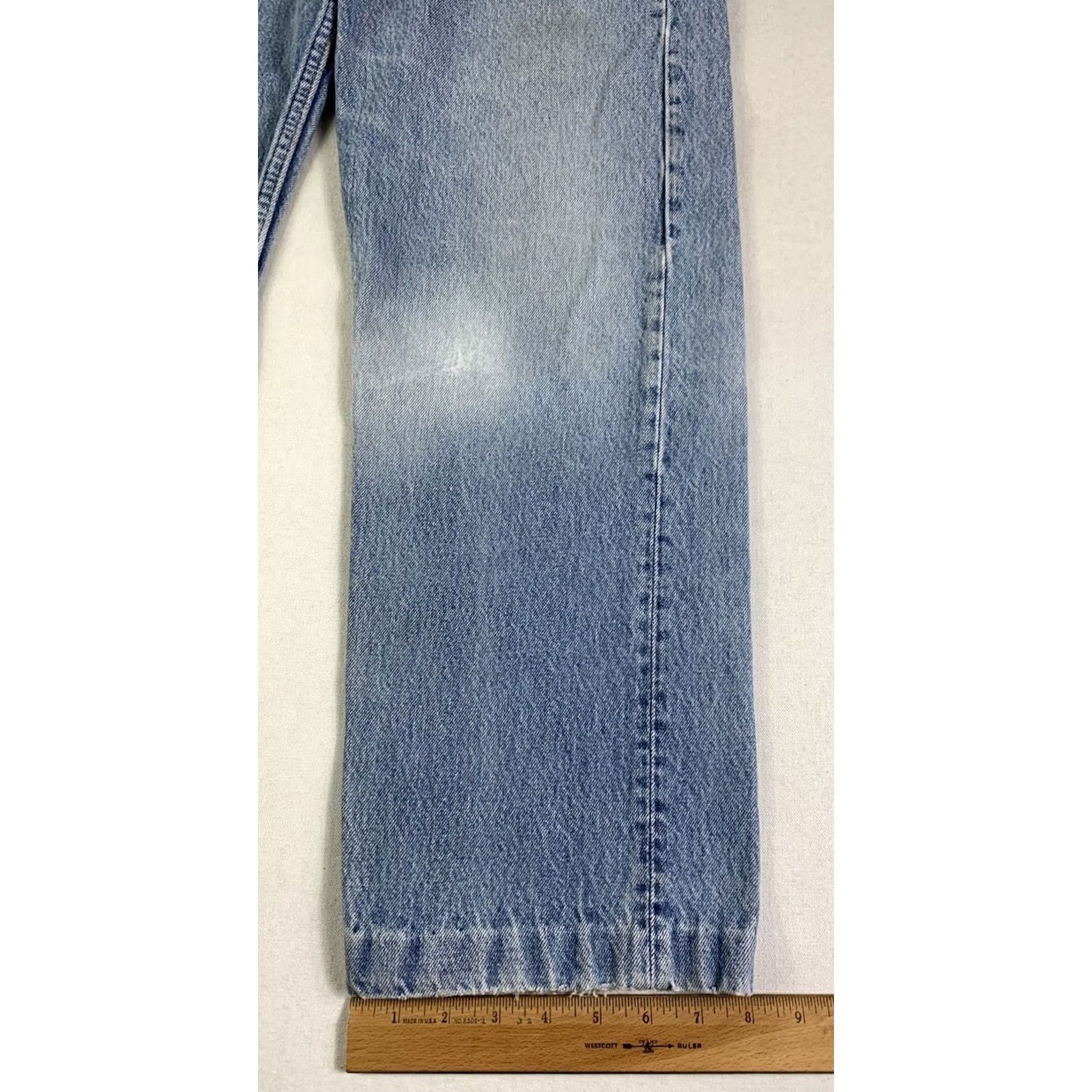 Levi's VINTAGE Levi's 501 Jeans 34x36 Made In USA Distressed Hemmed 32x26 90s Cowboy Hipster Retro USA Size US 32 / EU 48 - 3 Thumbnail
