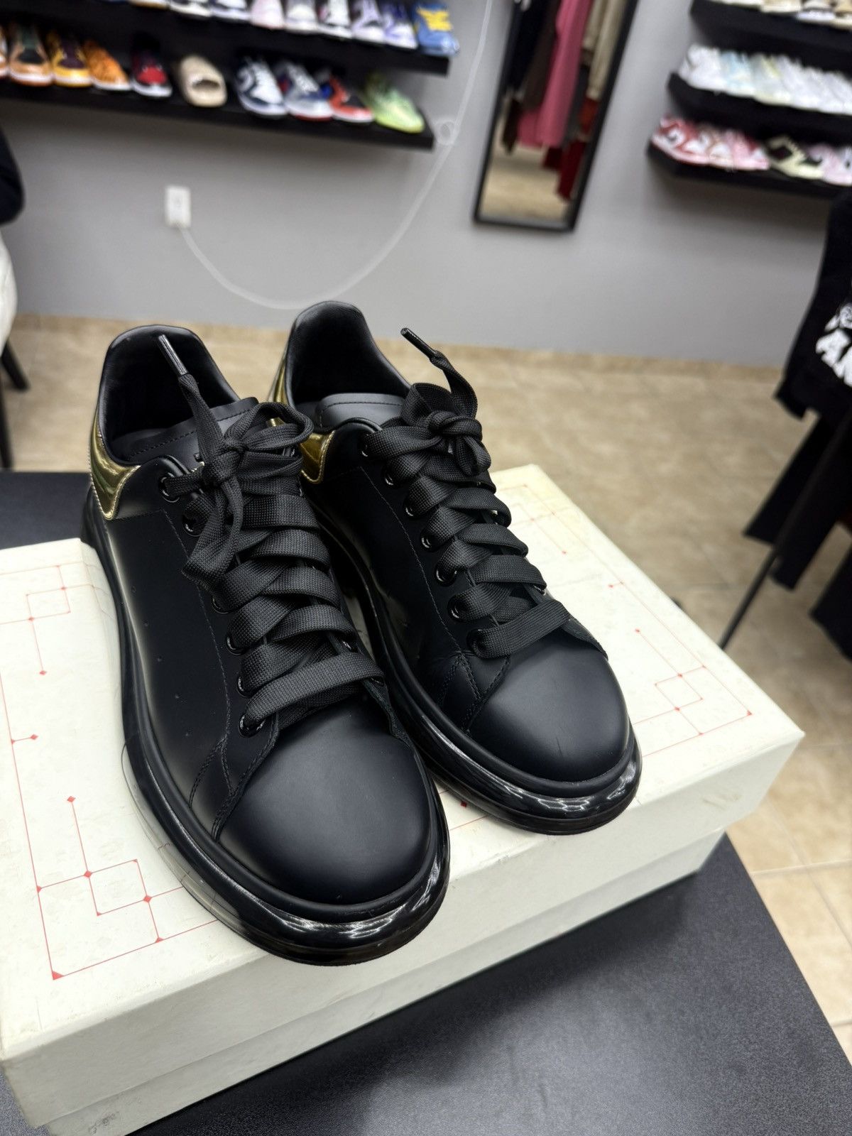 Alexander McQueen Women’s Black Alexander McQueen sneaker size 39 / 9US Size US 9 / IT 39 - 5 Thumbnail