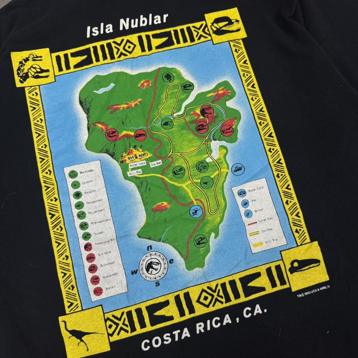 Vintage Rare 🔥 Vintage 1993 Jurassic Park “Island Tour” Tee Size US L / EU 52-54 / 3 - 6 Thumbnail