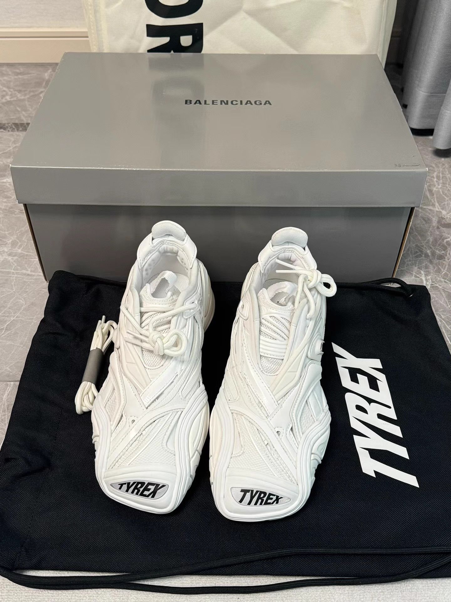 Balenciaga Balenciaga Tyrex Sneakers K6 Size US 7 / IT 37 - 9 Thumbnail