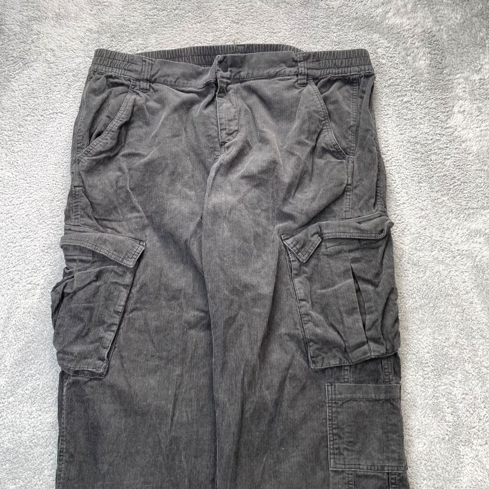 Vintage H And M Pants Womens 20 Black Baggy Raver Corduroy Cargo Wide Leg y2k 90s Grunge Pants Womens Regular 29in Inseam Black Corduroy Cargo Wide-Leg"} Size 42" / US 20 - 3 Thumbnail