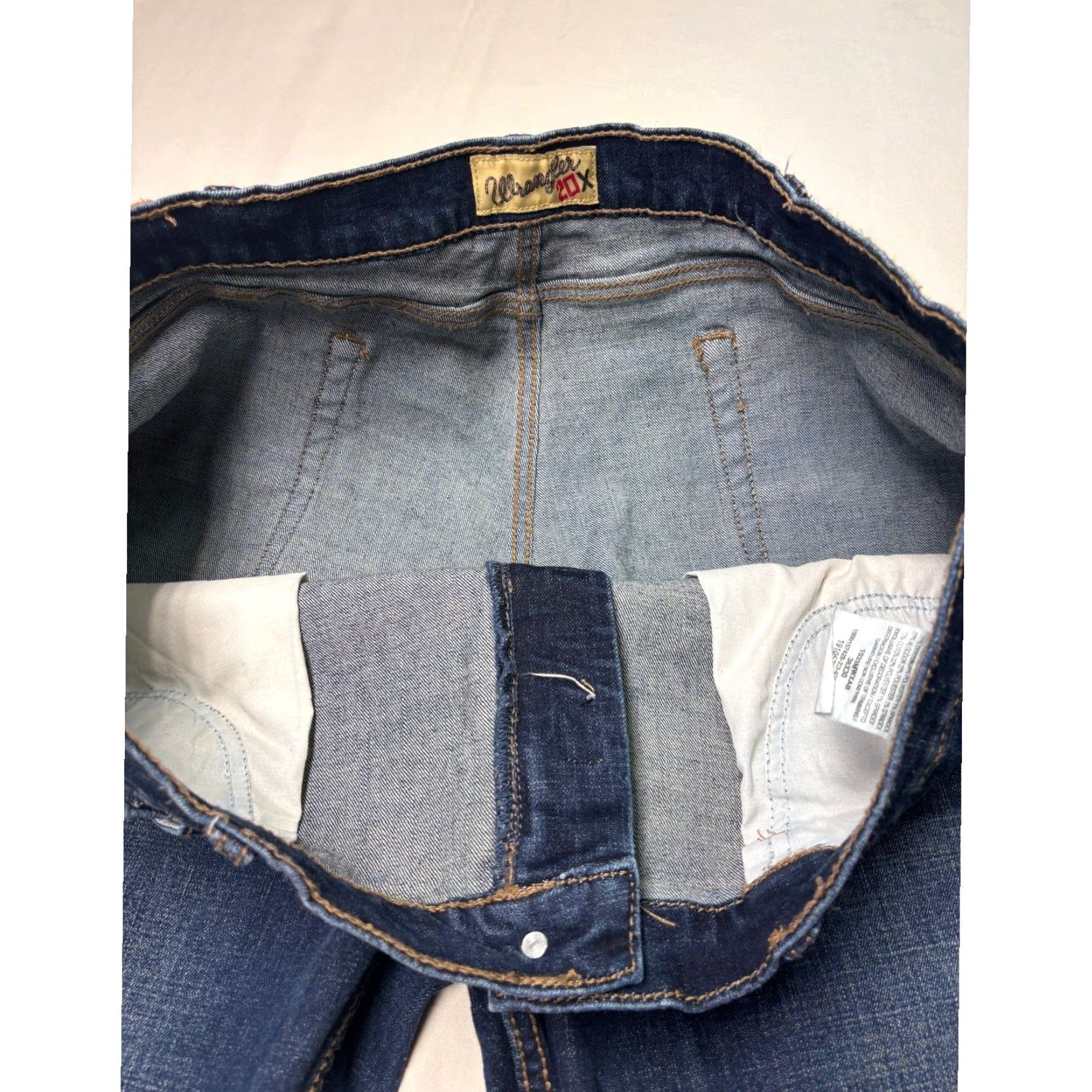 Wrangler Wrangler 20X Style 33 Jeans Mens 38x30 Dark Wash Straight Leg Relaxed Fit Denim Size US 38 / EU 54 - 4 Thumbnail