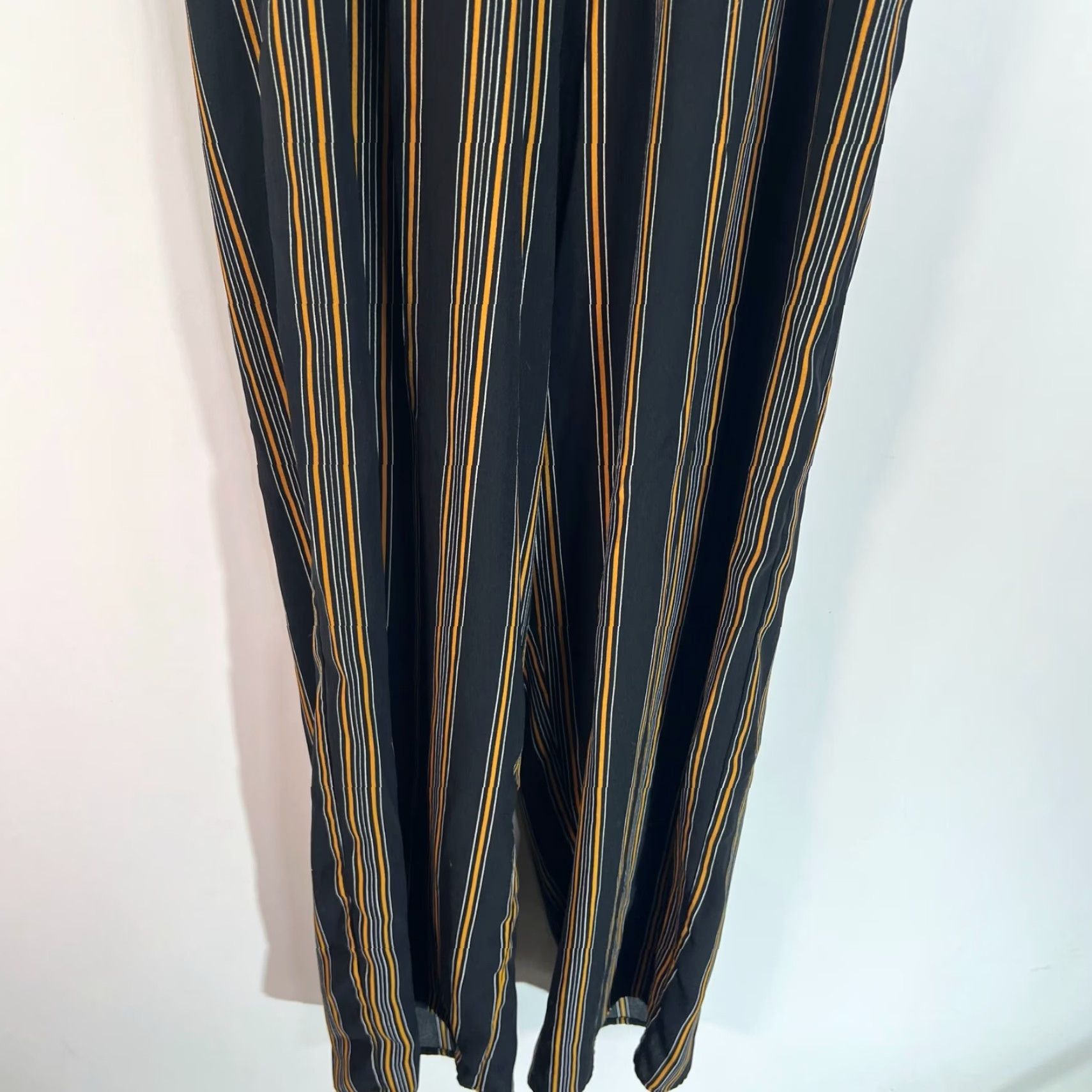 Vintage Xhilaration Women's Black Striped Short Sleeve Deep V-Neck Wrap Jumpsuit Size S Wide-Leg Fashion Size 28" / US 6 / IT 42 - 4 Thumbnail