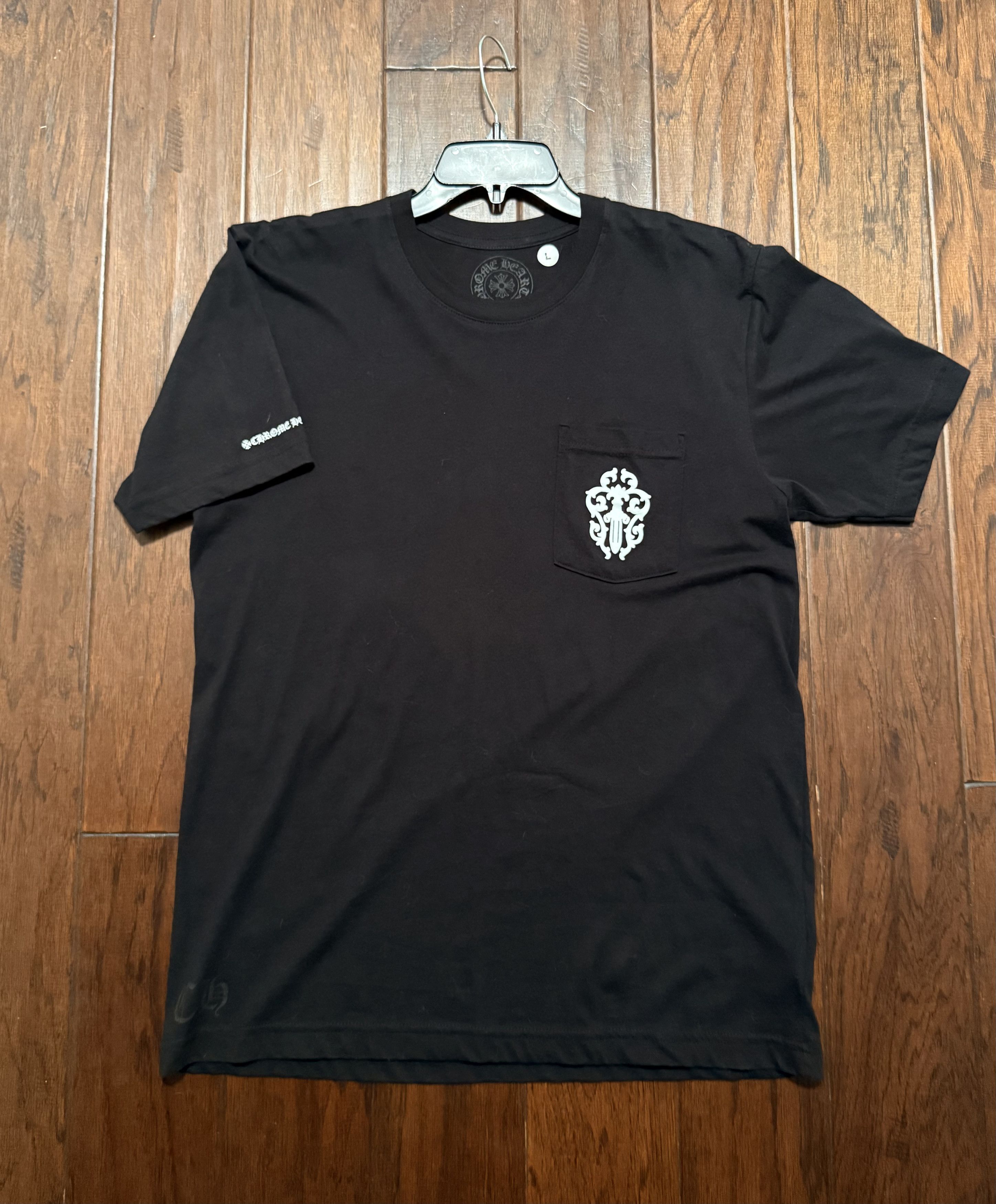 Chrome Hearts Chrome Hearts Scroll Pocket & Sleeve Logo Tee Size US L / EU 52-54 / 3 - 2 Thumbnail