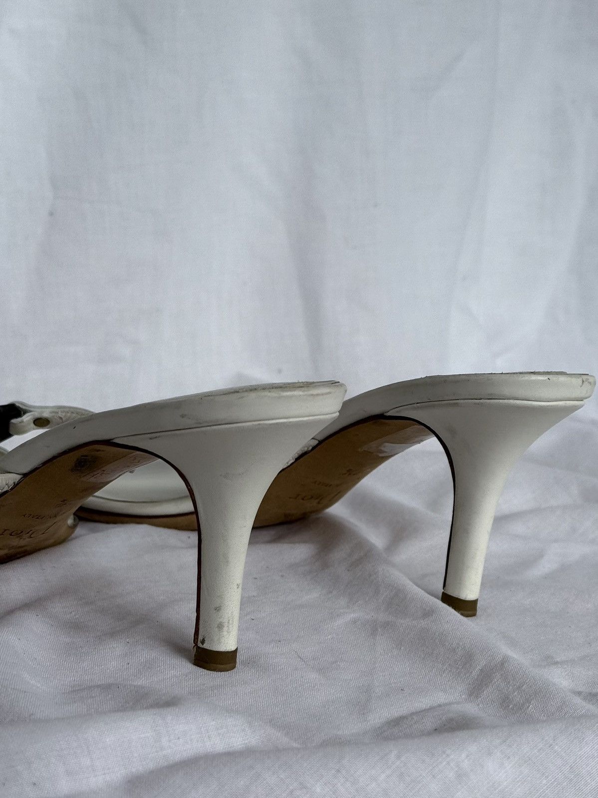 Dior Christian Dior White Leather Mules Sandals Size US 7.5 / IT 37.5 - 10 Thumbnail