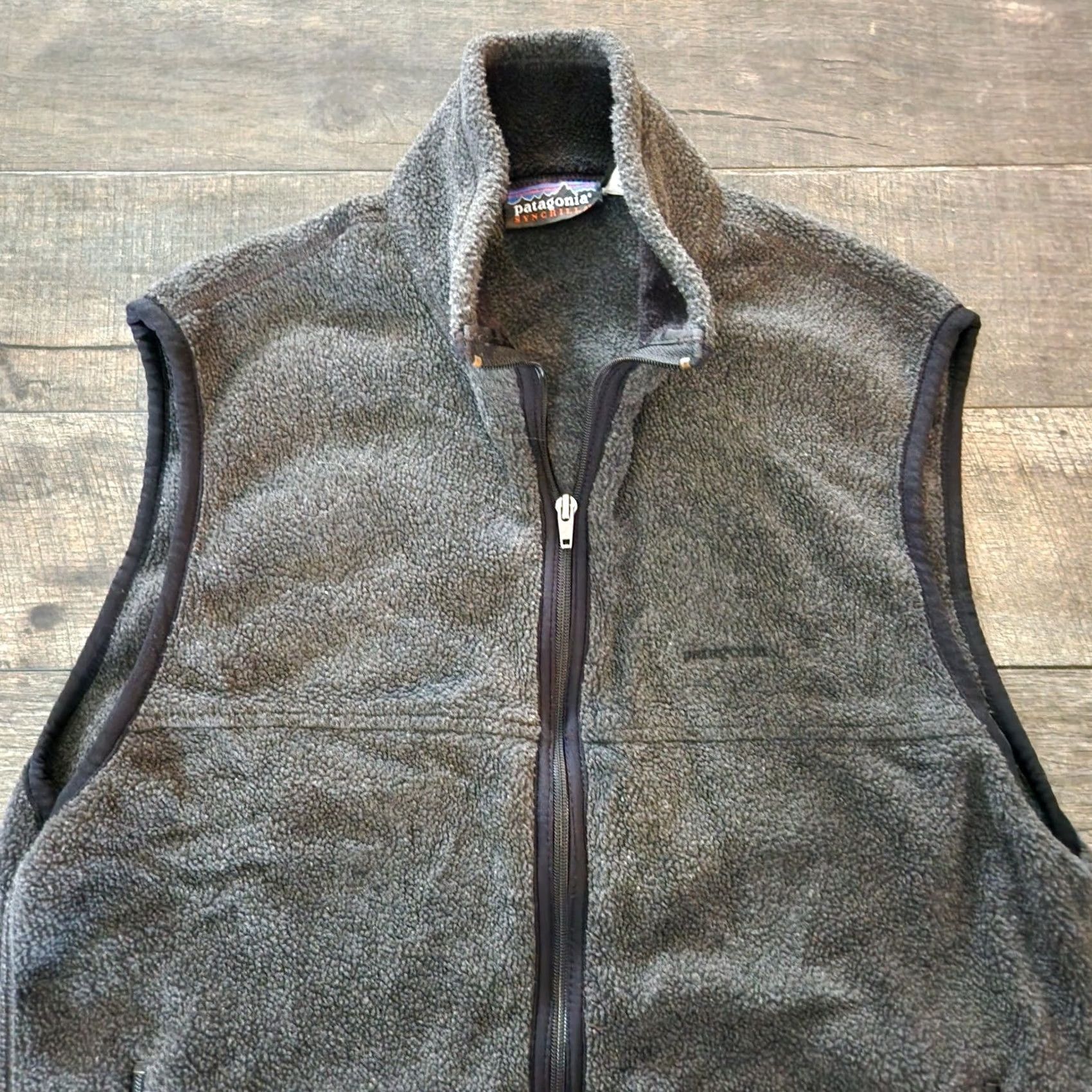 Patagonia VINTAGE Patagonia Synchilla Fleece Vest Mens Medium Gray Full Zip Made In USA Size US M / EU 48-50 / 2 - 4 Thumbnail