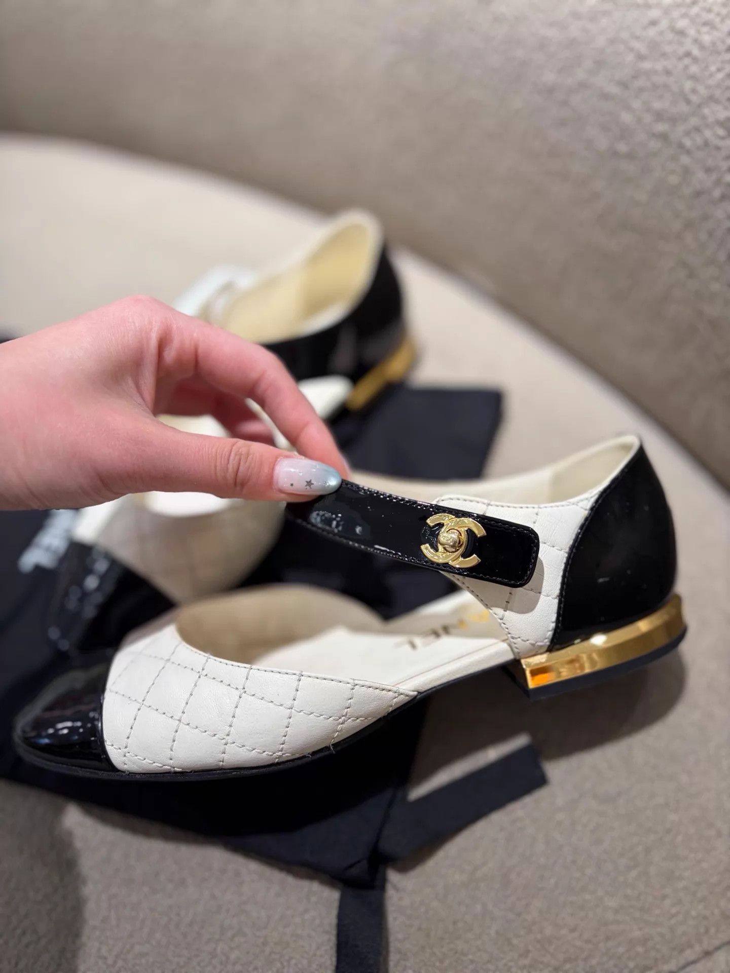 Chanel Chanel Panda Two-Tone Ballet Flats 99 New 35 Size US 4.5 / IT 34.5 - 2 Thumbnail