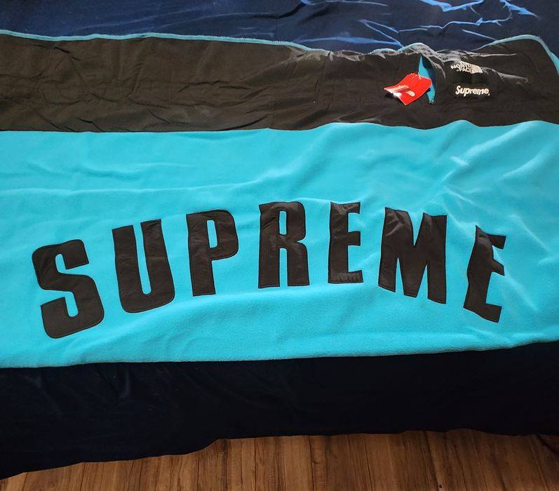 Supreme Supreme/The north face arc logo denali fleece blanket