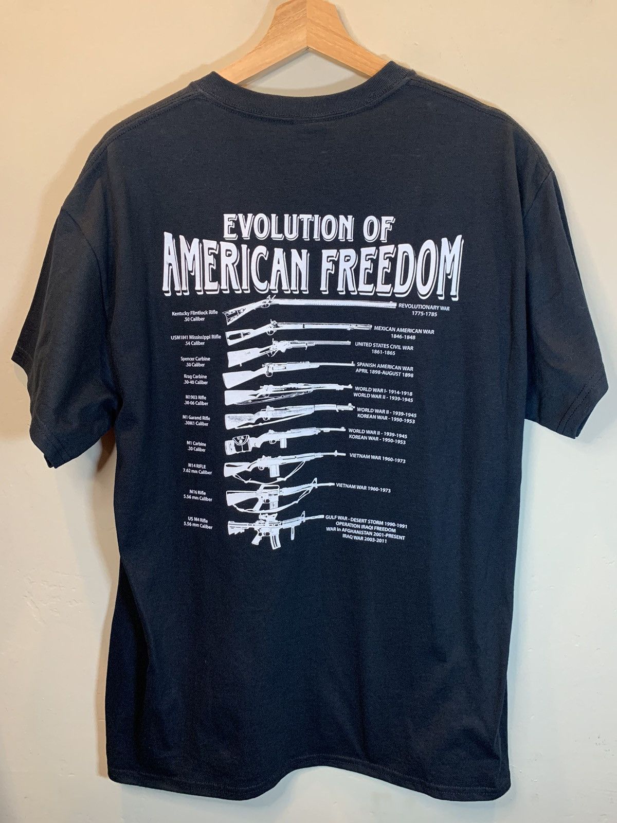 Vintage RARE* Evolution Of American Freedom Liberty Or Death T-Shirt Size US L / EU 52-54 / 3 - 1 Thumbnail