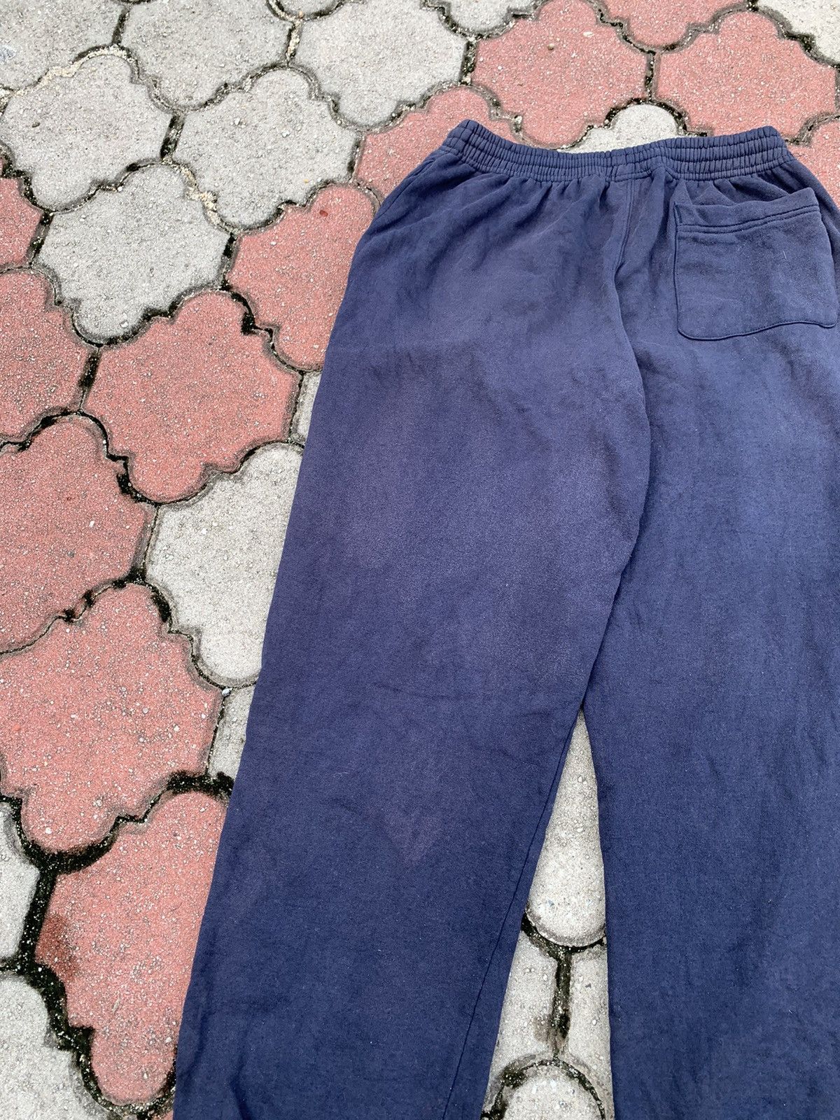 Champion Steals! Champion Small Logo Joggers Sweatpants Size US 33 - 7 Thumbnail