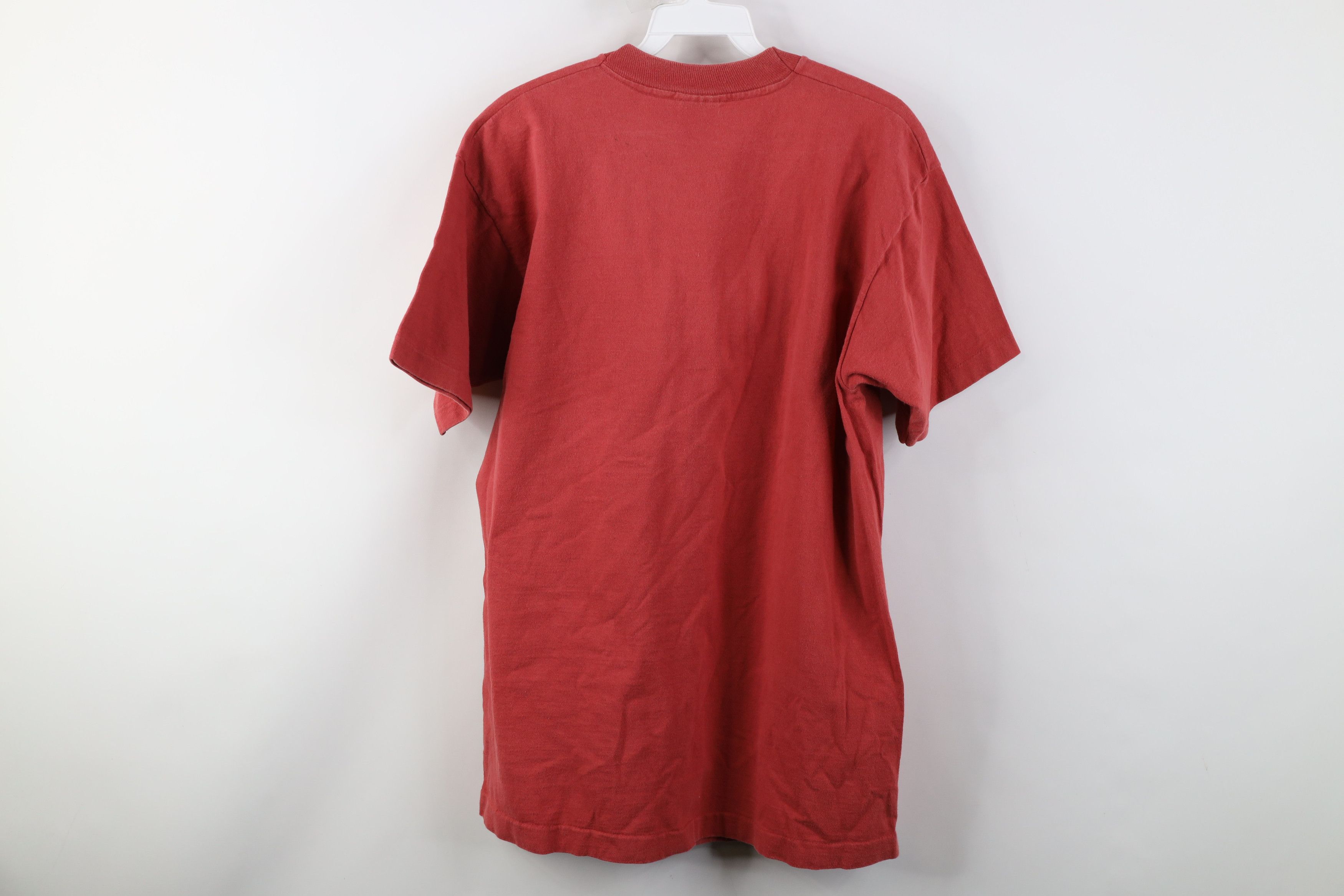 Vintage Vintage 90s Streetwear Kokopelli Aspen Skiing T-Shirt Red Size US L / EU 52-54 / 3 - 12 Thumbnail