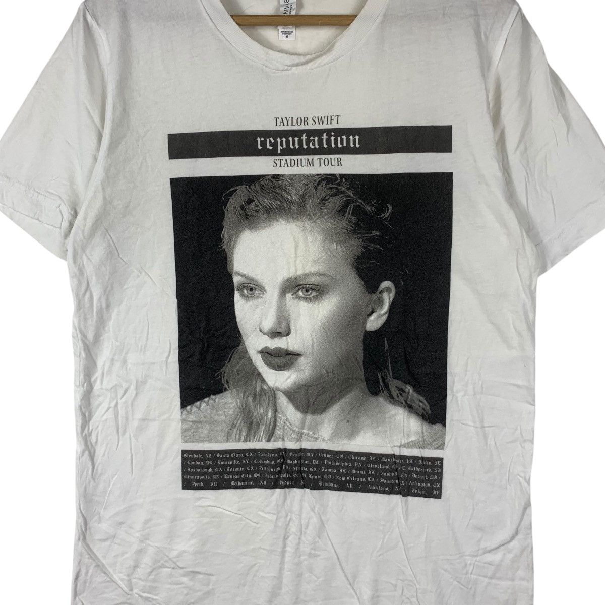 Band Tees TAYLOR SWIFT REPUTATION 2018 Tour Live Promo Tee Shirt Top Size M / US 6-8 / IT 42-44 - 3 Thumbnail