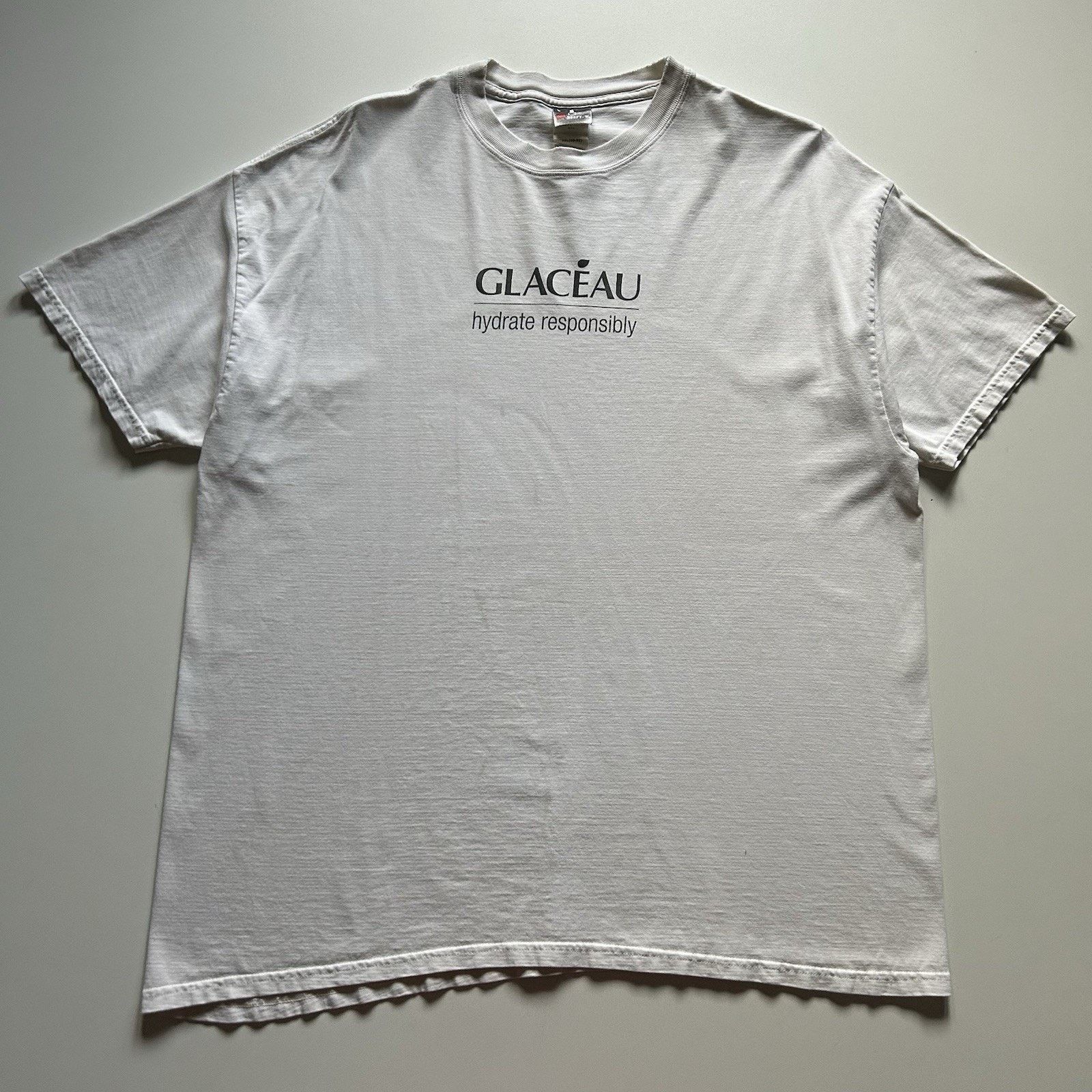Gildan Vintage Y2K Glaceau Vitamin Water Promo T Shirt 2XL White Size US XXL / EU 58 / 5 - 1 Thumbnail