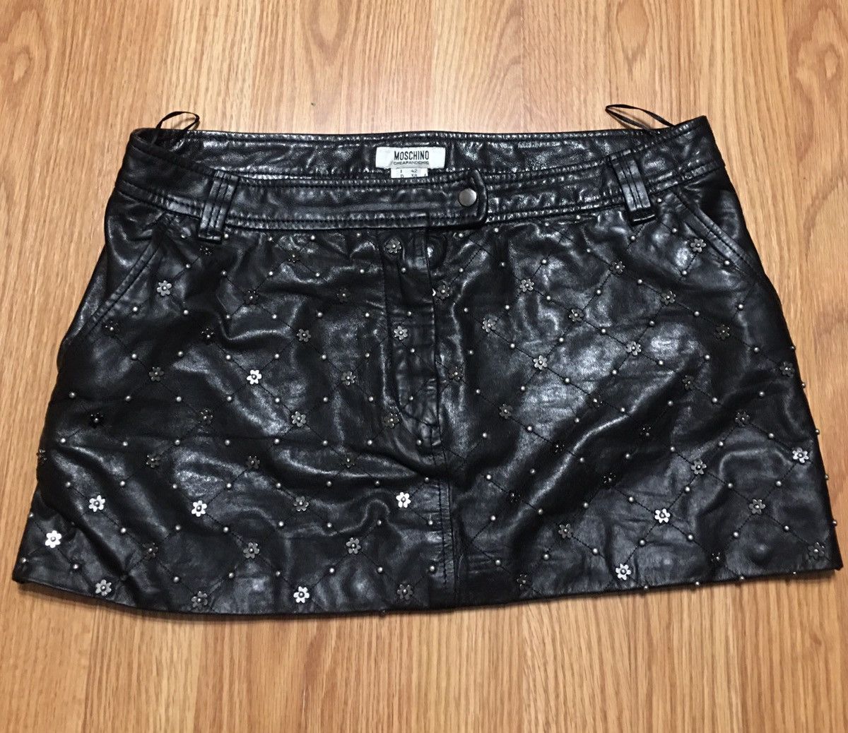 Leather × Moschino MOSCHINO Black Sheep Leather Studded Mini Skirt EU38 US8 Size 28" / US 6 / IT 42 - 3 Thumbnail