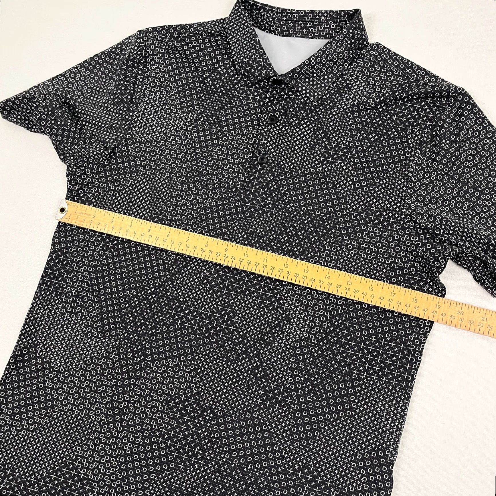 Lululemon Lululemon Propel Polo Shirt Mens M Geo Gray Black Active Stretch Golf Prep Polo Shirt Mens M Gray Geo Black Active Stretch Golf Prep Size US M / EU 48-50 / 2 - 5 Thumbnail