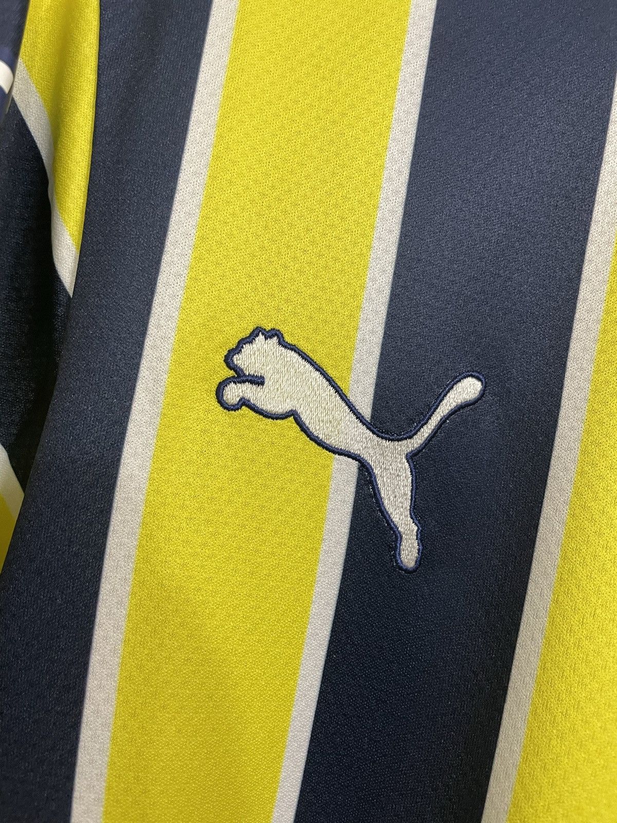 Puma Fenerbahce 2022 22/23 Home Soccer Jersey Football Shirt Size US S / EU 44-46 / 1 - 3 Thumbnail