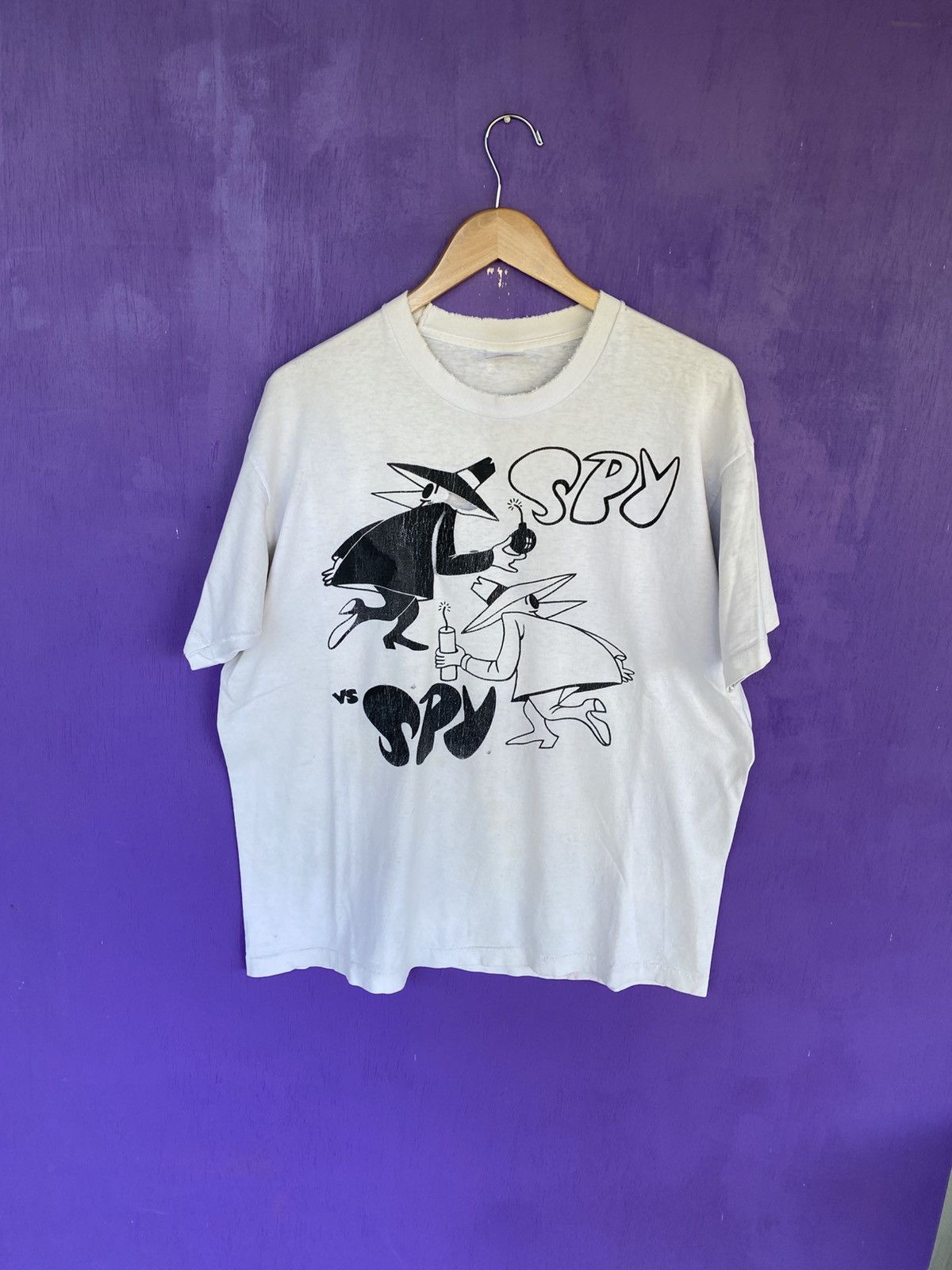 Vintage 90s Spy vs spy cartoon promo t-shirt