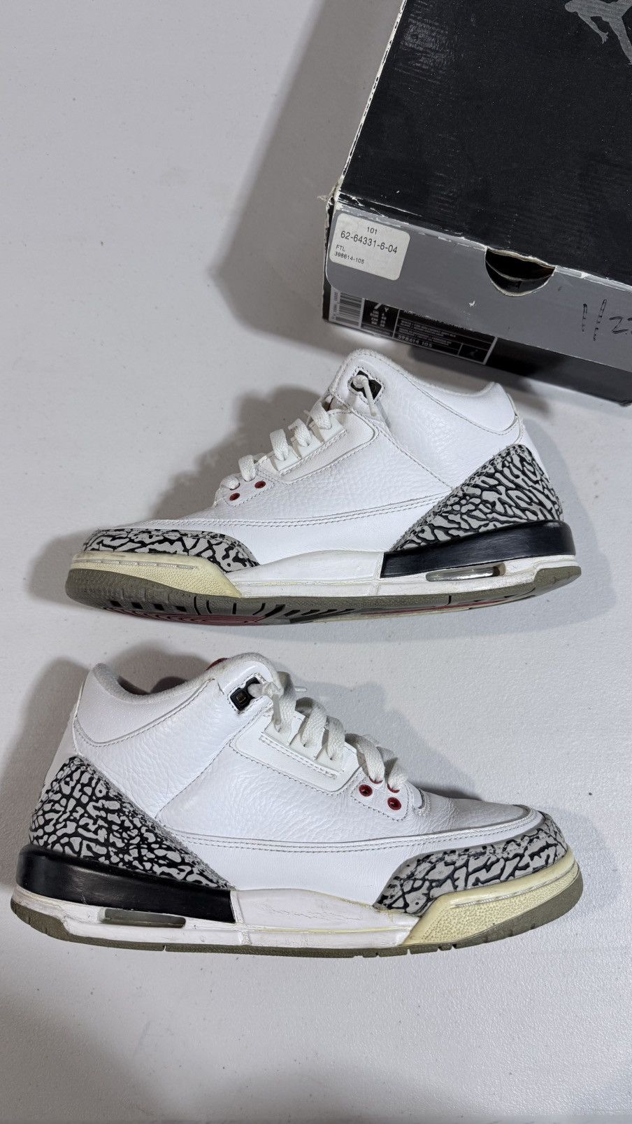 Jordan Brand Jordan 3 ( White Cements 10’ ) Size US 7 / EU 40 - 3 Thumbnail