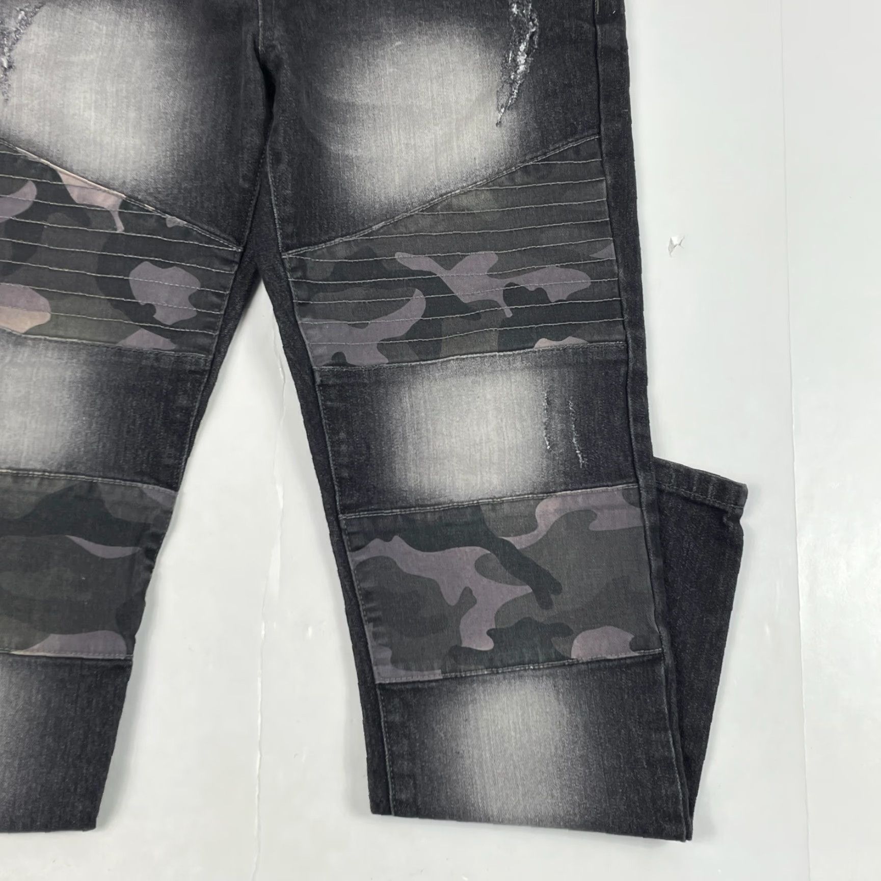 Southpole Southpole Jeans Mens 34 x 30 Black Camouflage Skinny Denim Moto Distressed Jeans Biker 5-Pocket Regular Rise Mid Denim Shirt? Size US 34 / EU 50 - 4 Thumbnail