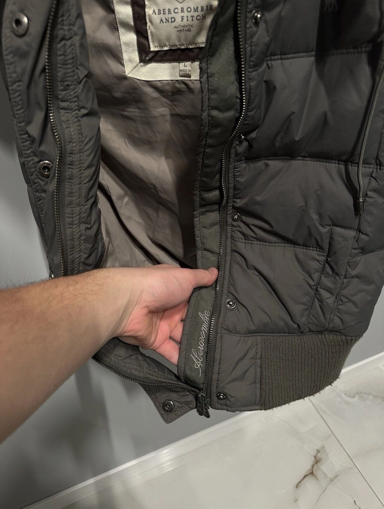 Abercrombie & Fitch VINTAGE JAPANESE DOWN VEST ABERCROMIE & FITCH Y2K FUR HOOD Size L / US 10 / IT 46 - 12 Thumbnail