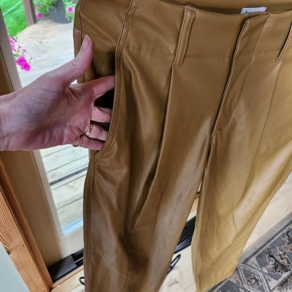 Designer a new day faux leather Sz. 6 pants Size 28" / US 6 / IT 42 - 4 Thumbnail