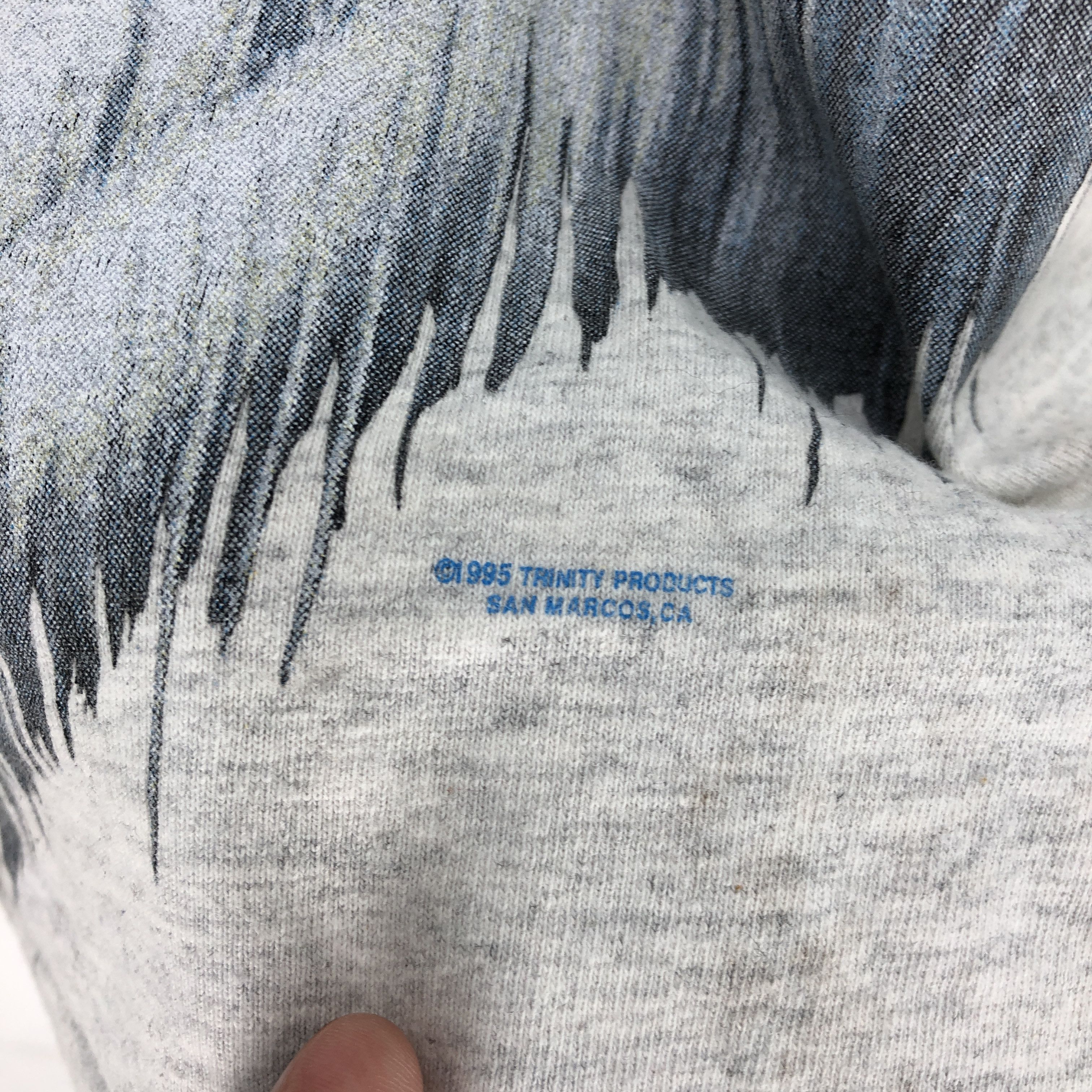 Vintage Vintage 90s Animal T Shirt Habitat White Wolf Crewneck Tees Size US L / EU 52-54 / 3 - 10 Thumbnail