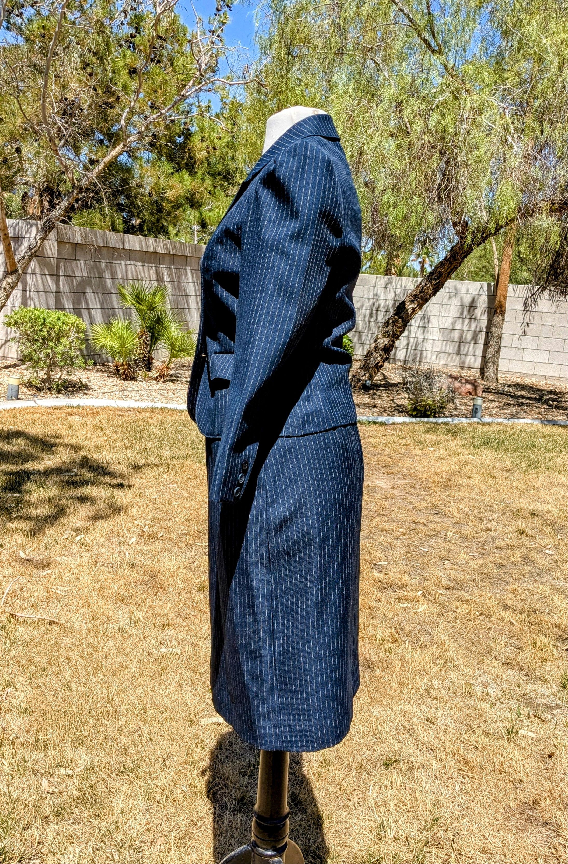 Other Classic Pinstripe Petite Business Blazer & Skirt Midi Dress Size L / US 10 / IT 46 - 3 Thumbnail