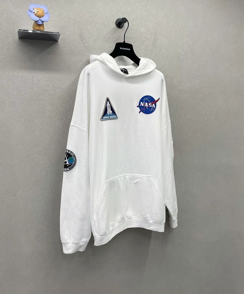 Balenciaga Balenciaga White sweater Size US XS / EU 42 / 0 - 3 Thumbnail