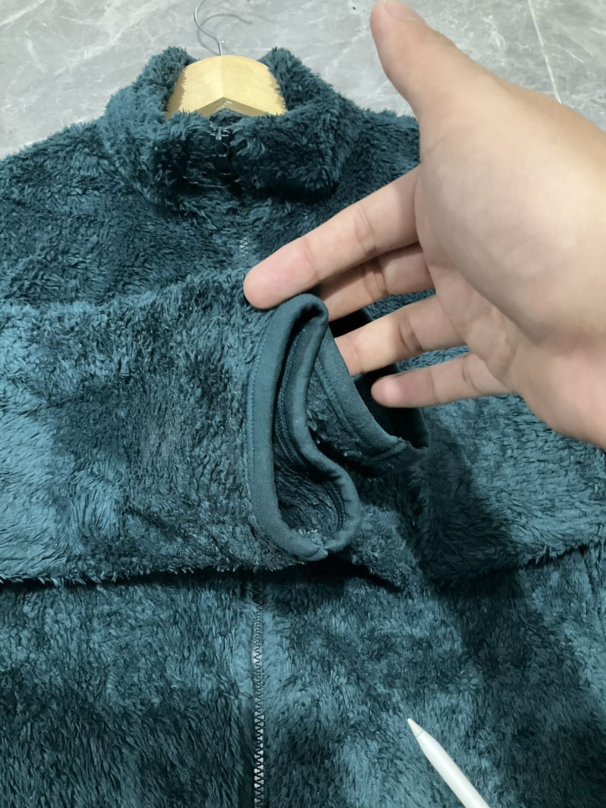 Uniqlo Soft Fabric Emerald Green Uniqlo Fluffy Yarn Fleece Jacket Size US L / EU 52-54 / 3 - 7 Thumbnail
