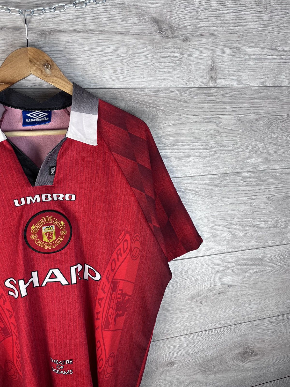 Umbro Men's vintage soccer jersey Umbro Manchester United size L Size US L / EU 52-54 / 3 - 4 Thumbnail