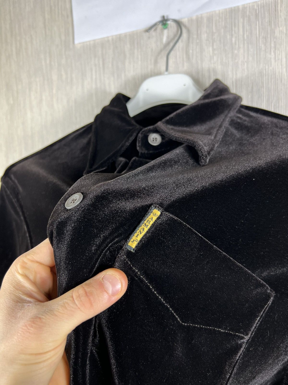 Giorgio Armani Vintage Giorgio Armani Milano velvet shiny luxury shirt Size US L / EU 52-54 / 3 - 16 Thumbnail