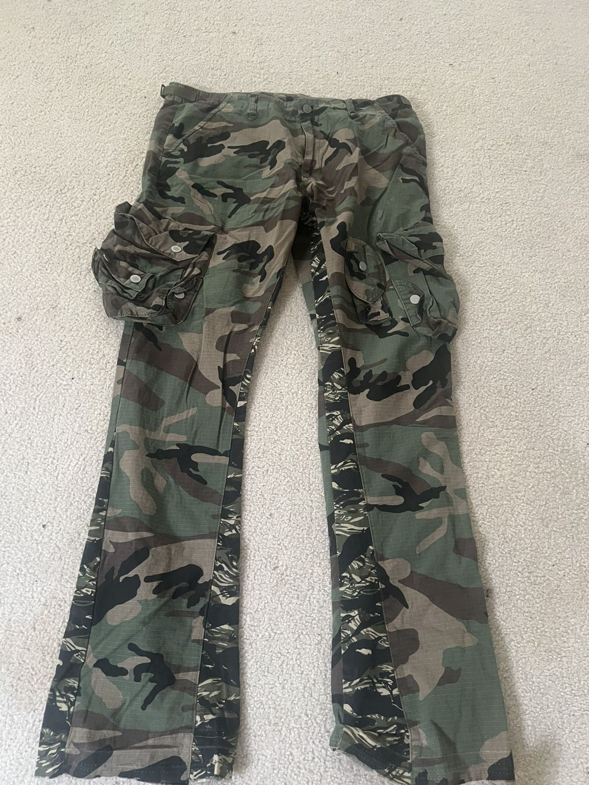 MNML Camo baggy pants Size US 34 / EU 50 - 1 Thumbnail