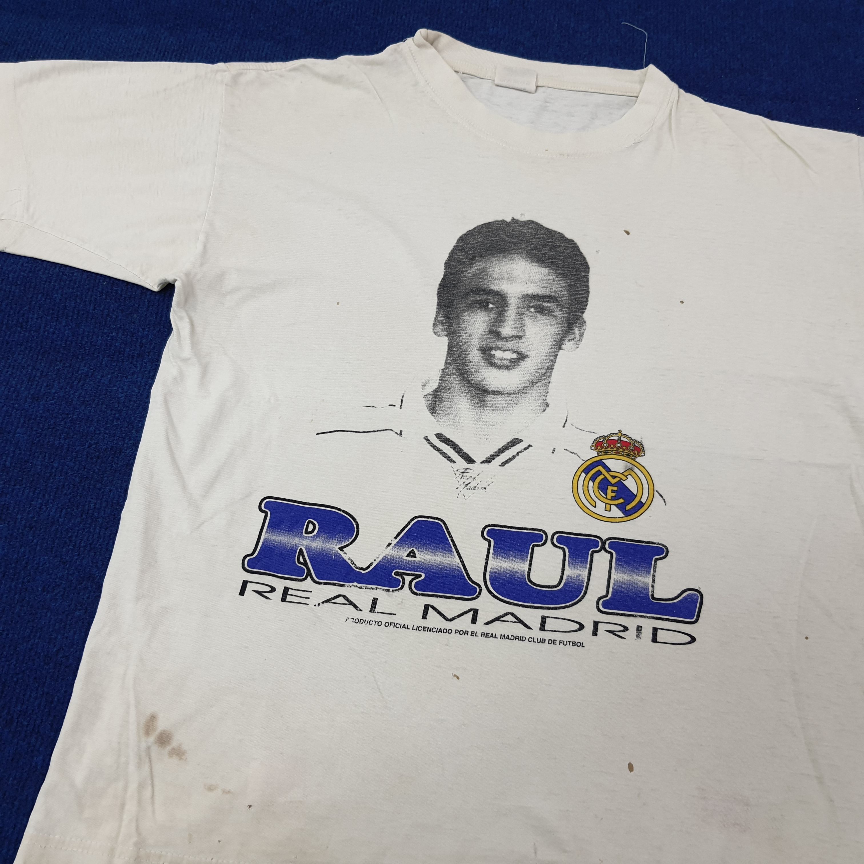 Vintage Vintage RAUL Real Madrid Soccer Tshirt C267N77 Size US L / EU 52-54 / 3 - 2 Thumbnail