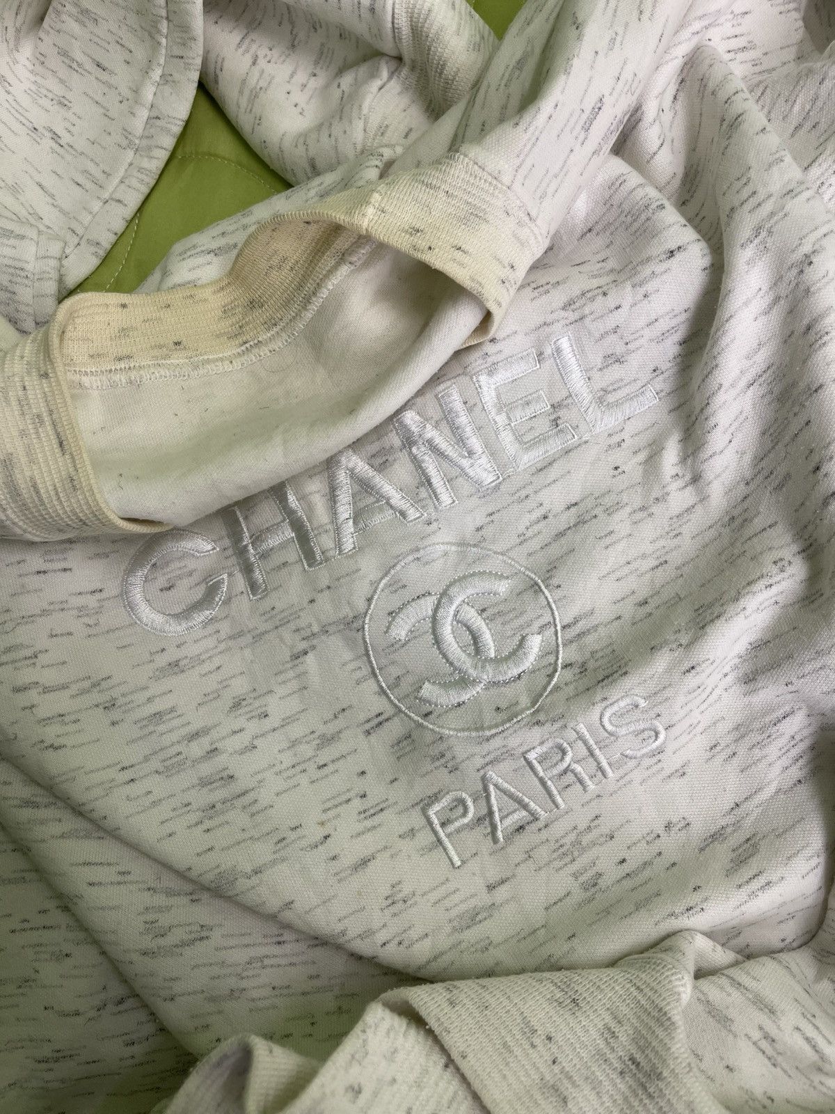 Vintage Vintage Chanel Embroidered Bootleg 90's Grey Sweatshirt Size US M / EU 48-50 / 2 - 12 Thumbnail
