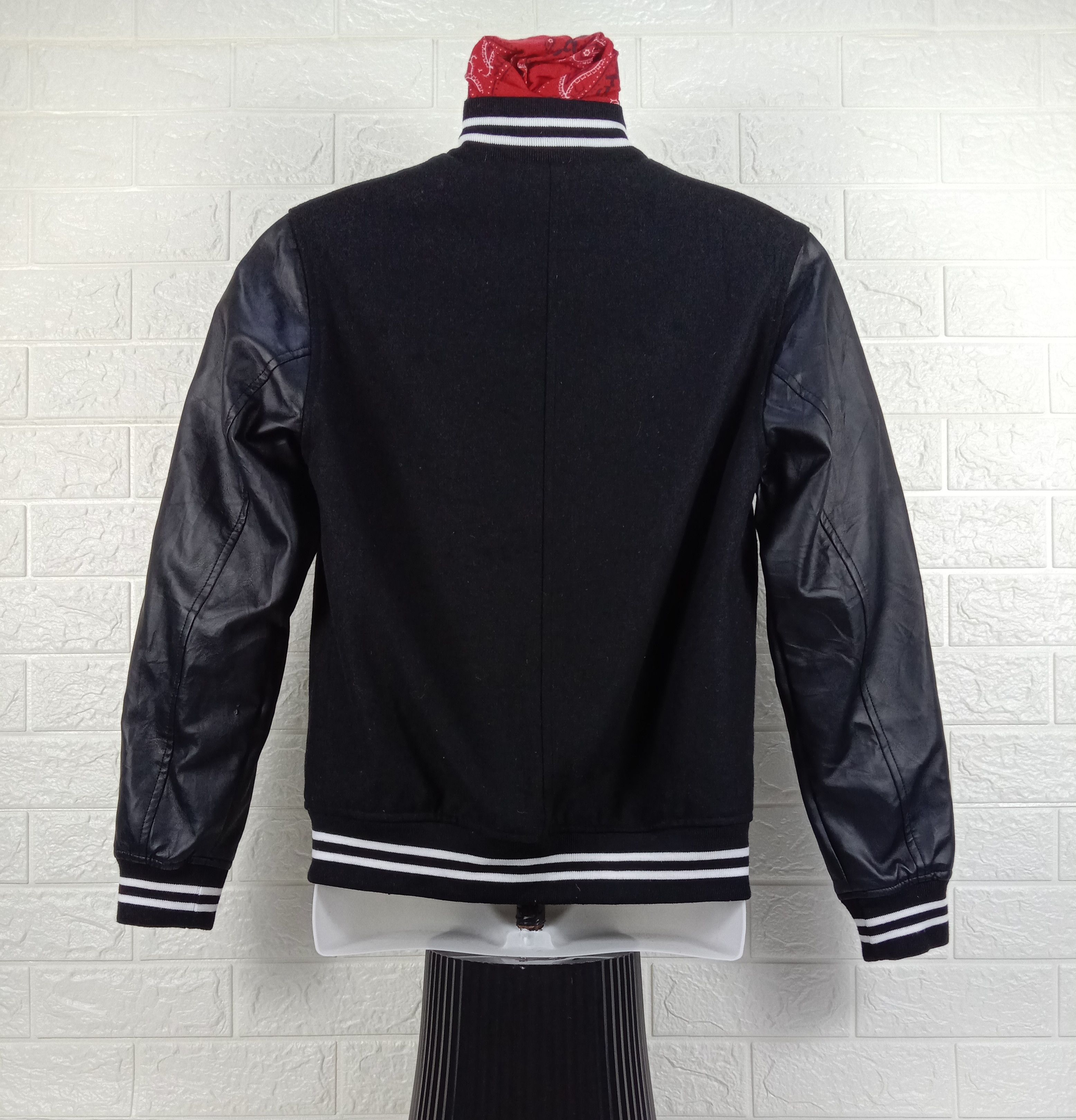 Japanese Brand Japanese Brand Plain Varsity Jacket Size US M / EU 48-50 / 2 - 4 Thumbnail
