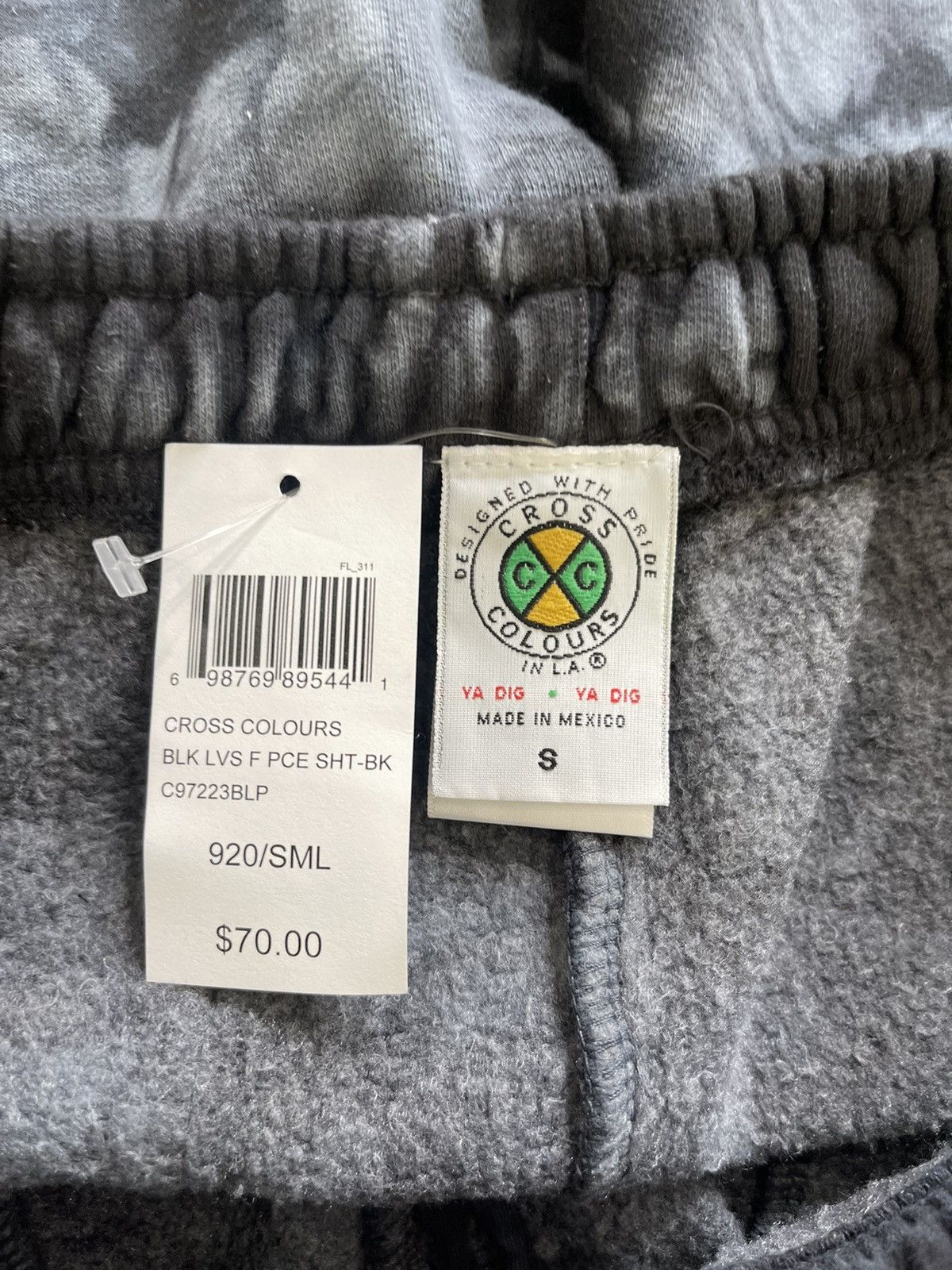 Cross Colours Cross Colours Black Lives for Peace Shorts Size US 30 / EU 46 - 3 Thumbnail