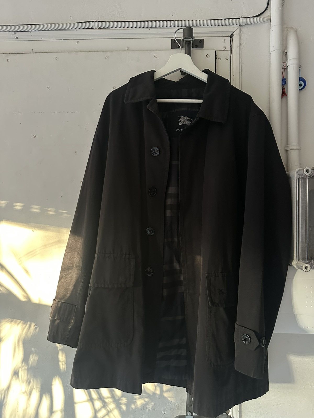Burberry Burberry raincoat perfect condition Size US XXL / EU 58 / 5 - 5 Thumbnail