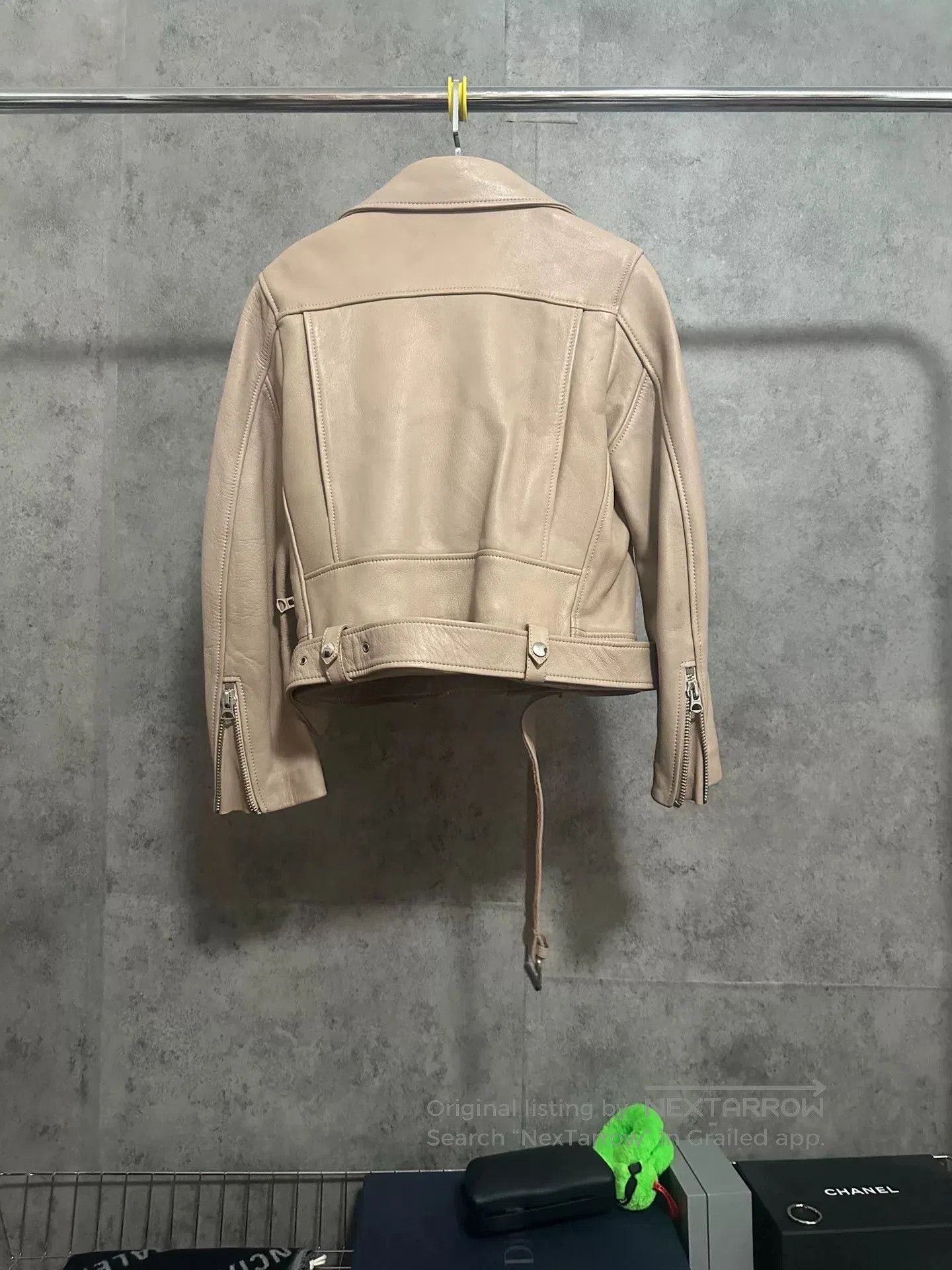 Acne Studios beige leather pilot jacket by Acne Studios. Size S / US 4 / IT 40 - 5 Thumbnail