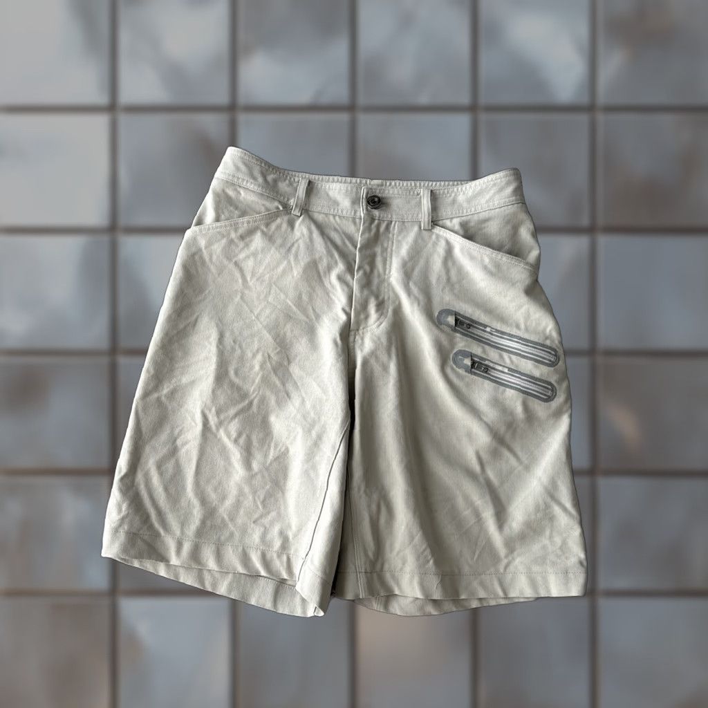 Lululemon Lululemon Men’s Shorts Chino Flat Front Pockets Size 30 Yellow Regular Used Size US 30 / EU 46 - 1 Thumbnail