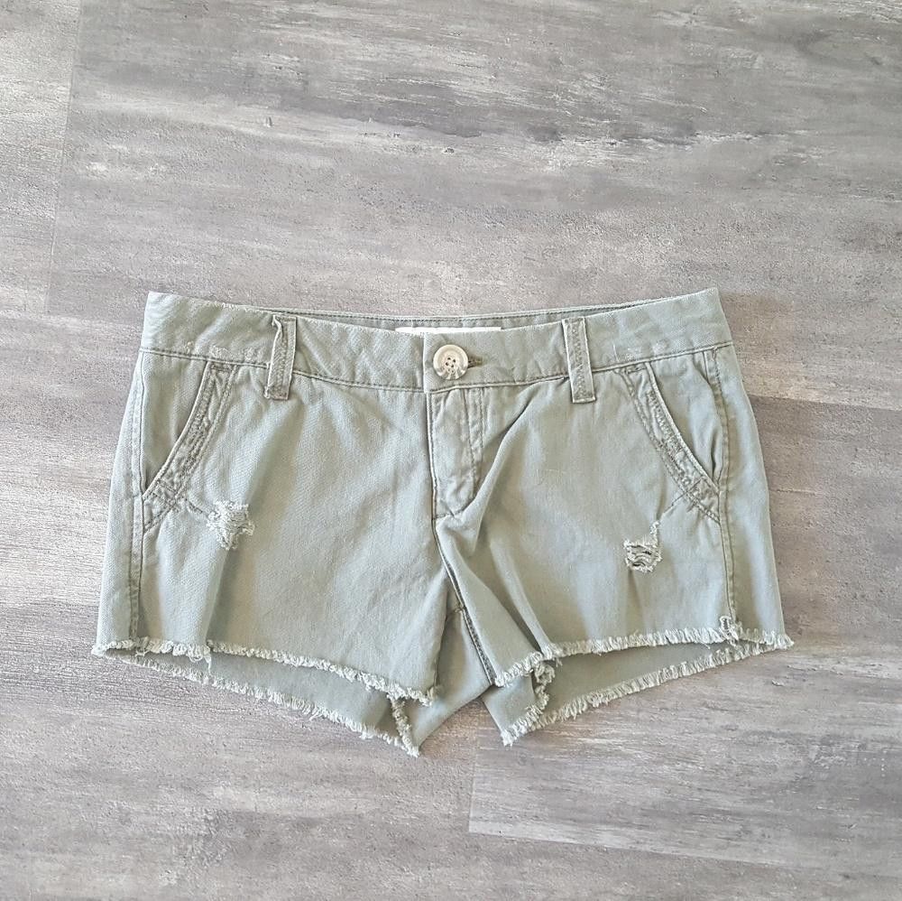 Aeropostale Olive Faded Aeropostale Khaki Short Size 30" / US 8 / IT 44 - 1 Thumbnail