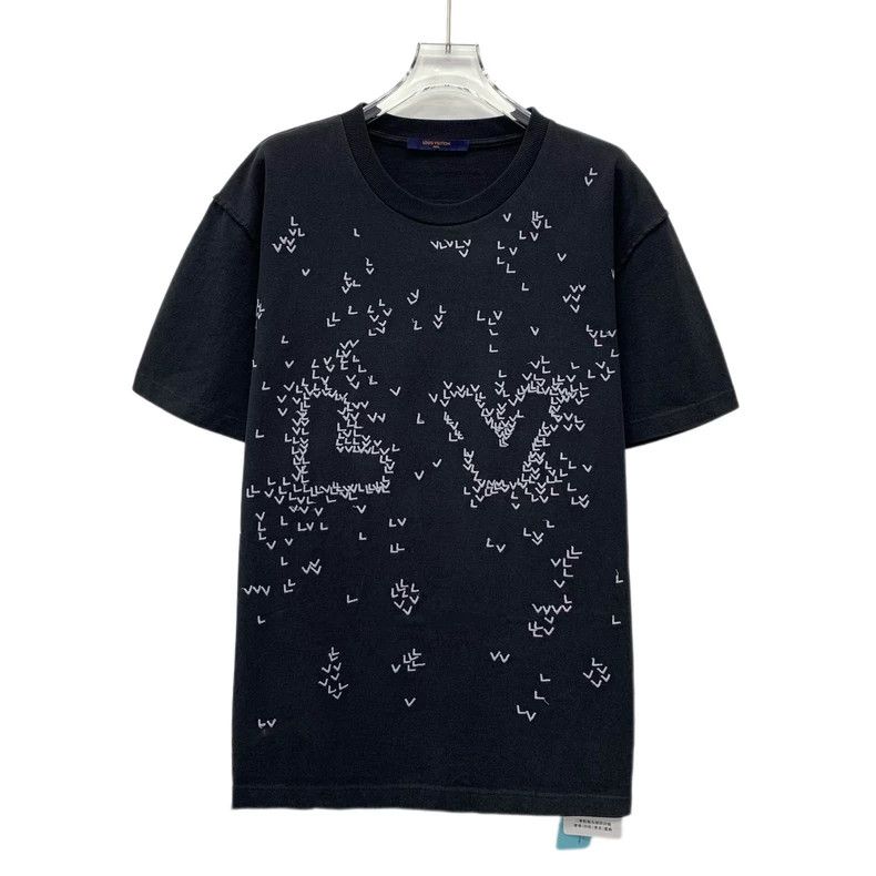 Louis Vuitton Louis Vuitton 22 black logo monogrammed embroidered cotton Size US L / EU 52-54 / 3 - 1 Thumbnail