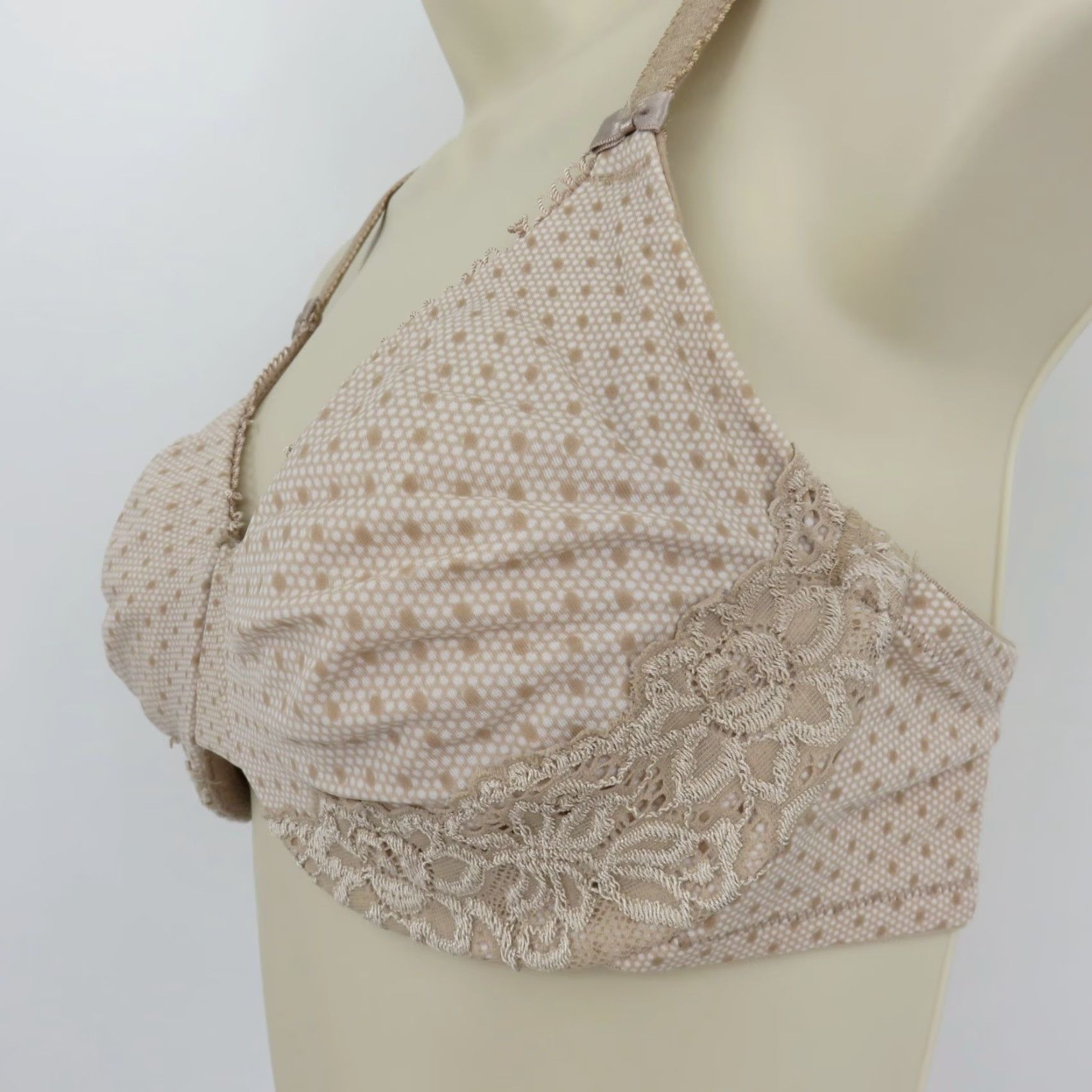 Vintage Olga Bra 36C Full Coverage Underwire T-Shirt Beige Polka Dot 35063 Ladies Womens Clothing Size ONE SIZE - 5 Thumbnail