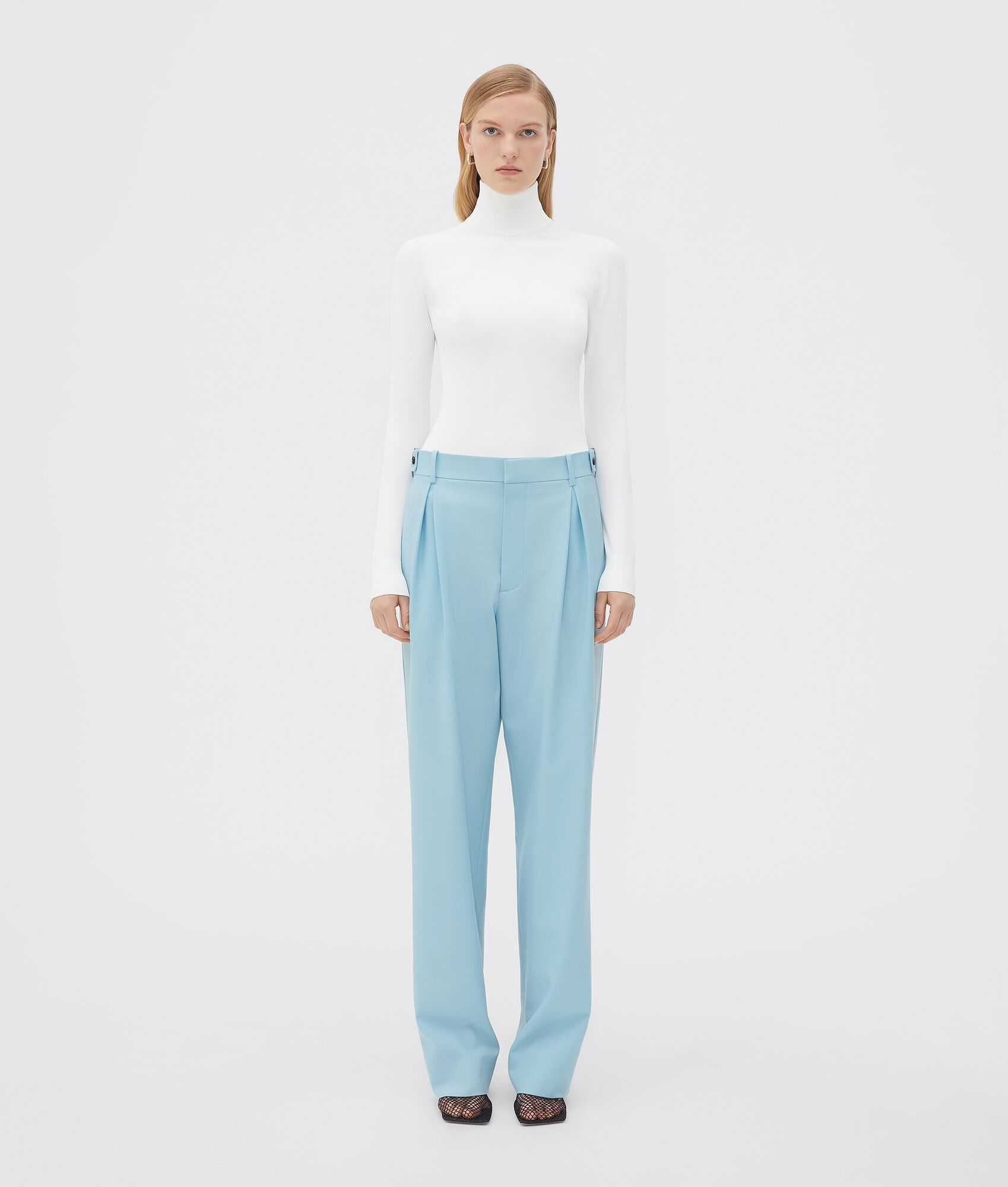 Bottega Veneta o1n1vont1224 Trousers in Pale Blue Size 26" / US 2 / IT 38 - 1 Thumbnail