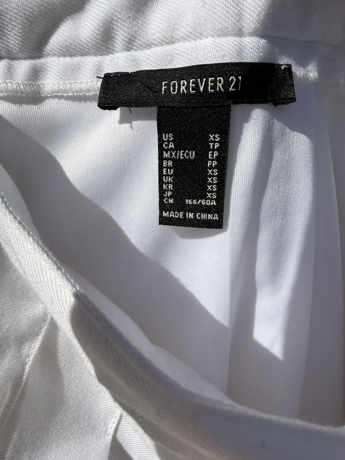 Forever 21 Forever 21 Tennis Style White Mini Skirt Green Trim Pleated Size 24" / US 00 / IT 34 - 8 Thumbnail